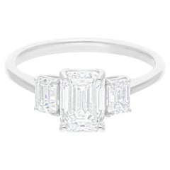 Bague en or blanc 14 carats avec diamants naturels de 2,11 carats taille émeraude SI/H