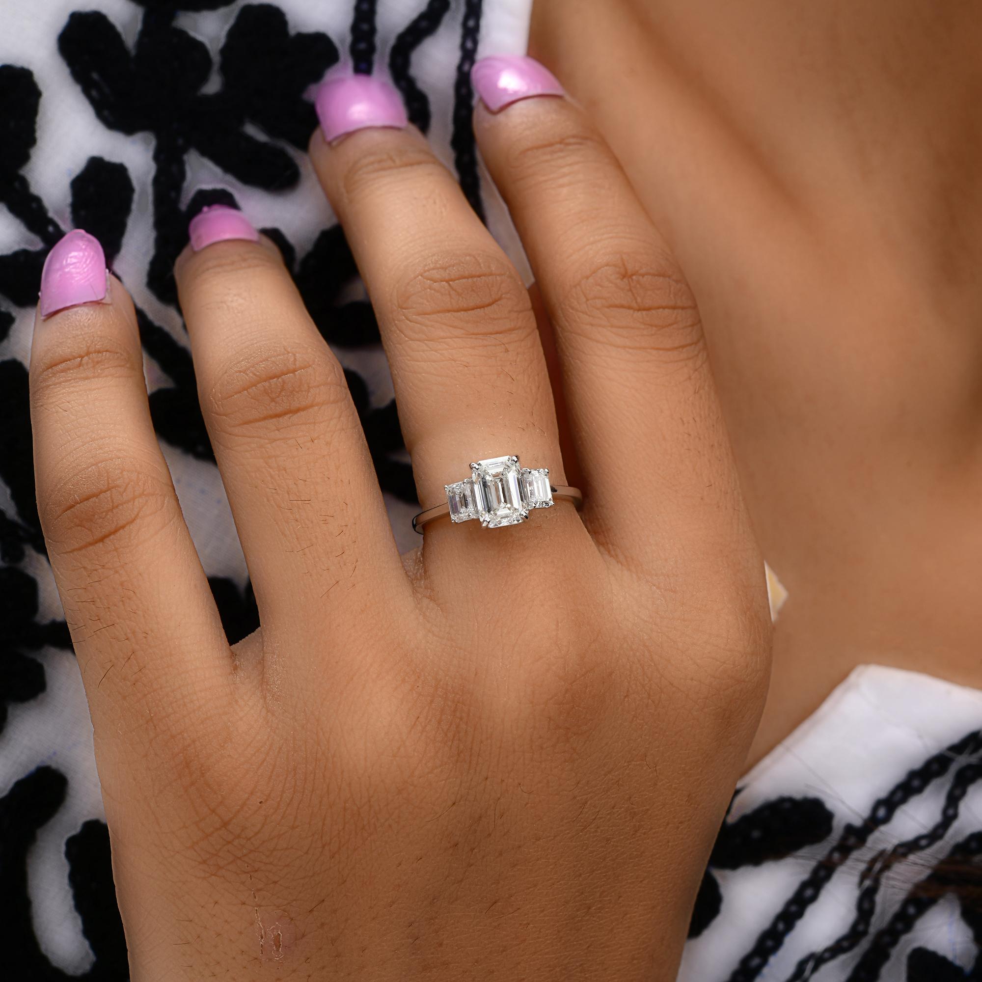 Natural 2.11 Carat SI/H Emerald Cut Diamond Ring 18 Karat White Gold Jewelry For Sale 1