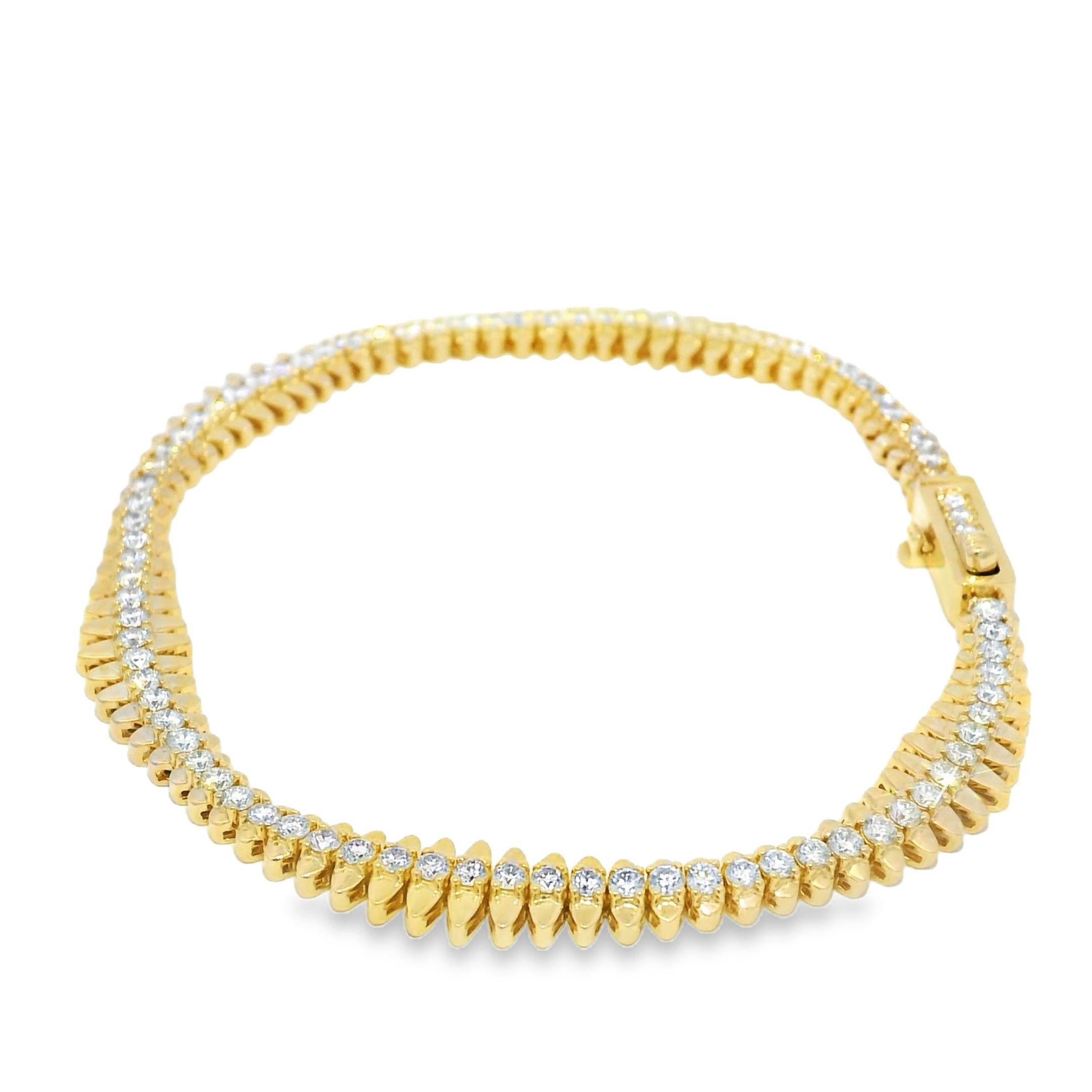 Pulsera de diamantes naturales de 2,12 quilates con filo de espiga de 14 quilates En Stock Moderno en venta