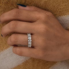 Tutte le tariffe pagate 2.13Ct SI/H Oval Diamond Half Eternity Band Ring 14k White Gold