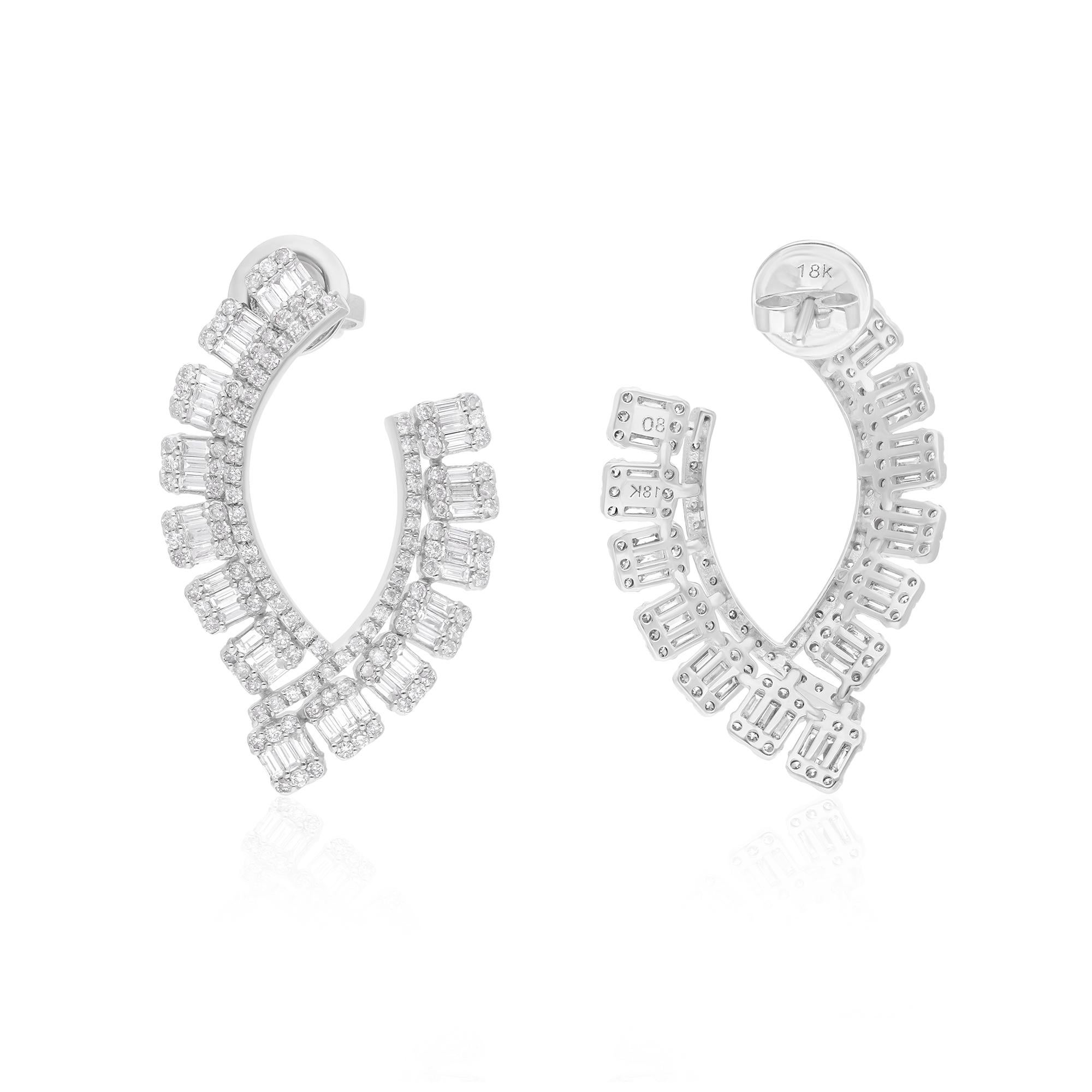 Modern Natural 2.15 Carat SI/H Baguette Diamond Earrings 18 Karat White Gold Jewelry For Sale