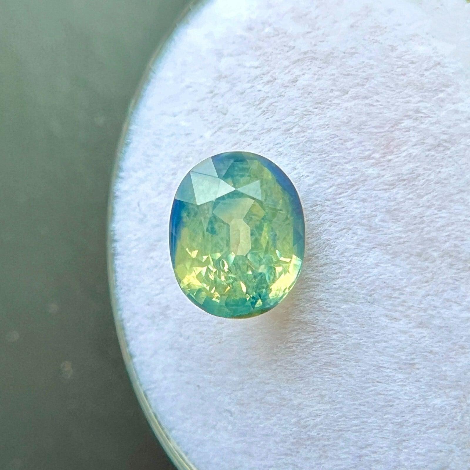 Taille ovale Nature 2.18ct Bi Colour Winza Sapphire Blue Green Unheated Oval Gem 7.5x6.2mm en vente