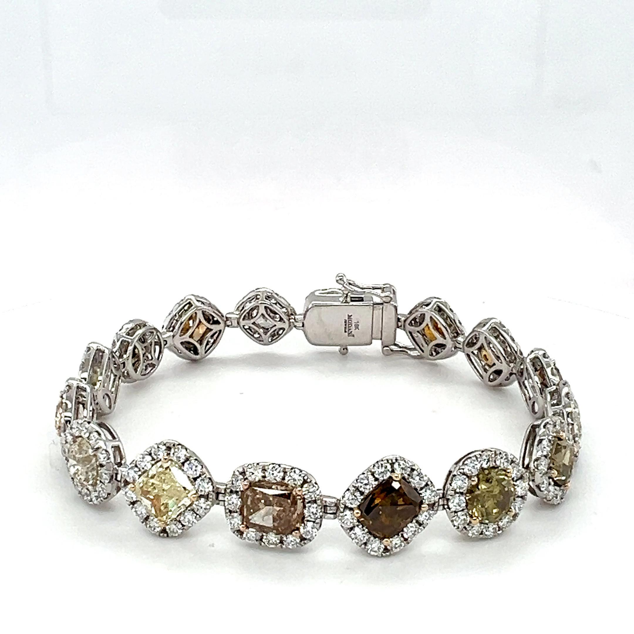Natural 21.98 carat Multi color Diamond  Bracelet  In New Condition For Sale In Trumbull, CT