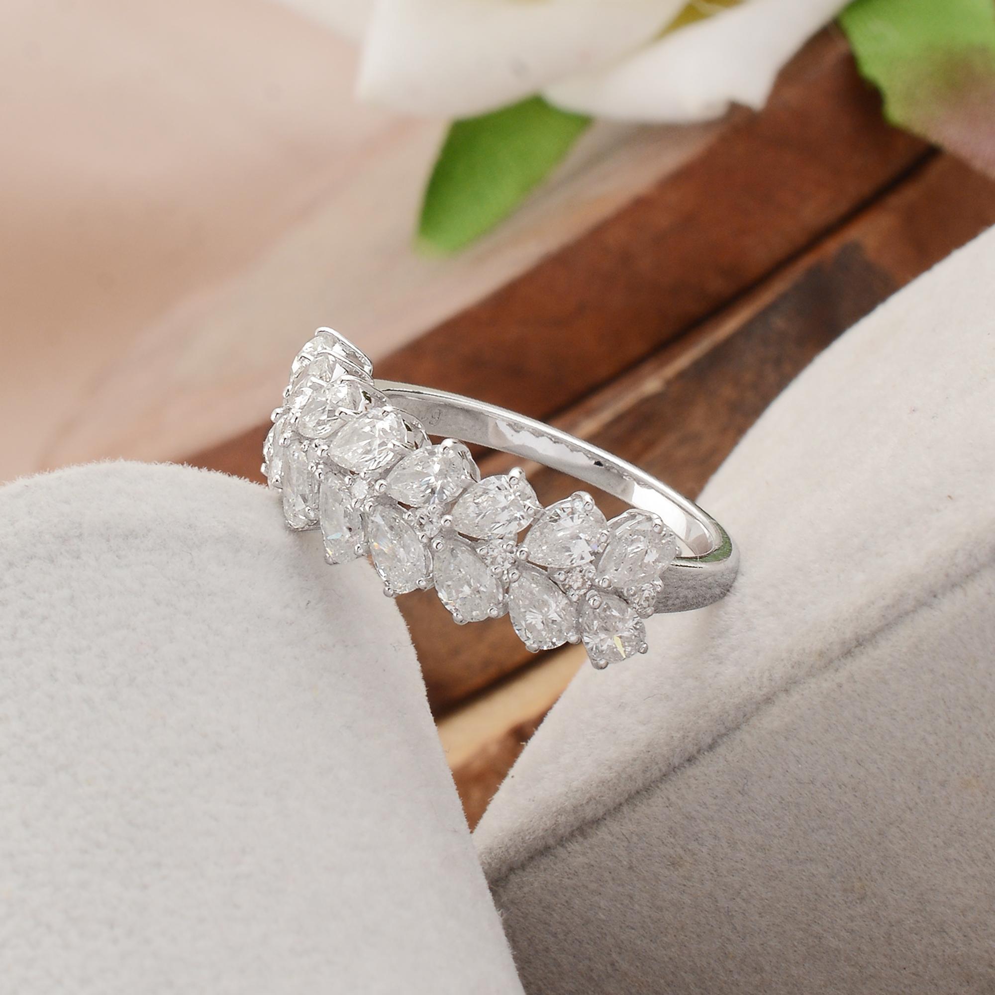Anillo de media alianza de diamantes pera SI/H naturales de 2,2 quilates y oro blanco de 18 quilates Moderno en venta