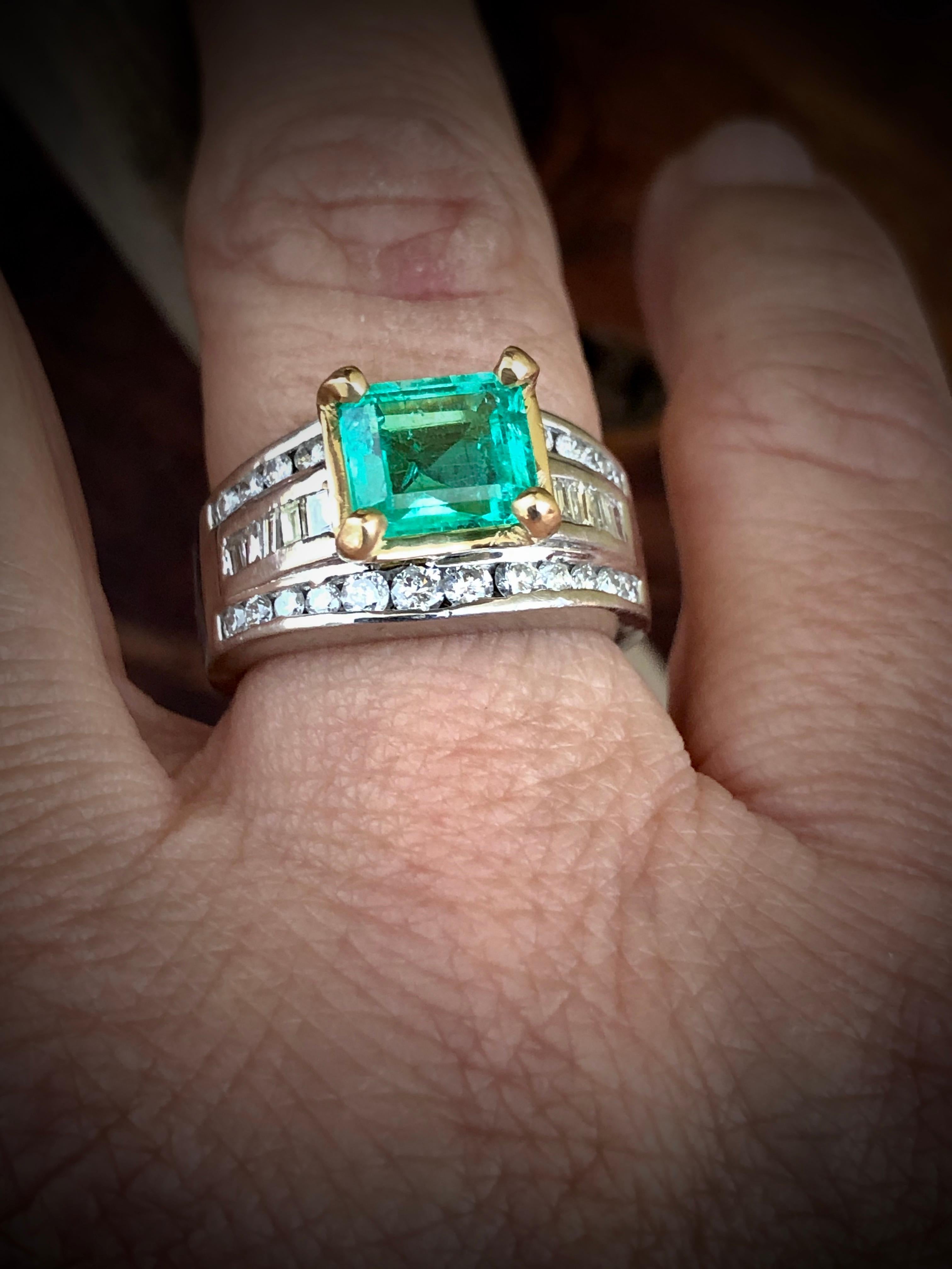 Women's or Men's Natural 2.20 Carat Colombian Emerald Diamond Palladium and 18 Karat Ring