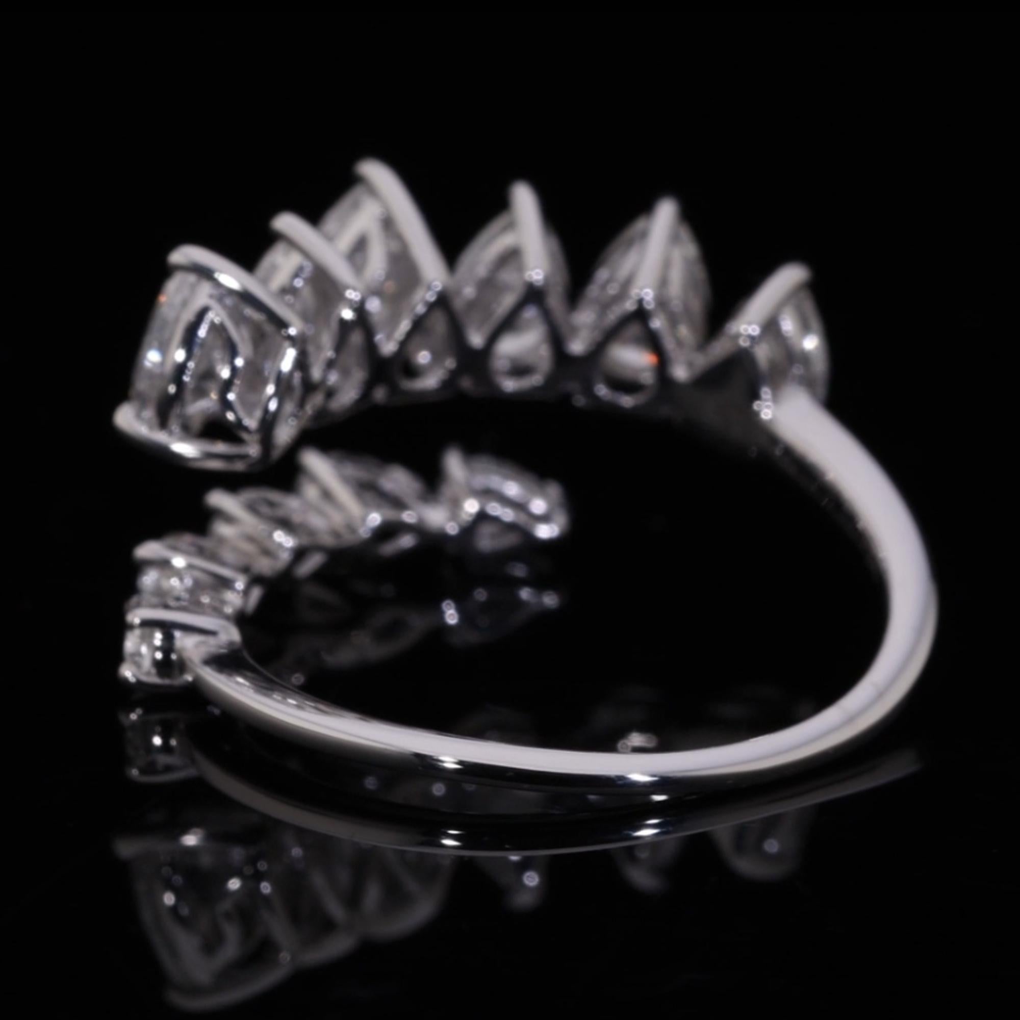 En vente :  Nature 2.24 Carat SI Clarity HI Color Pear Diamond Ring 18 Karat White Gold 4