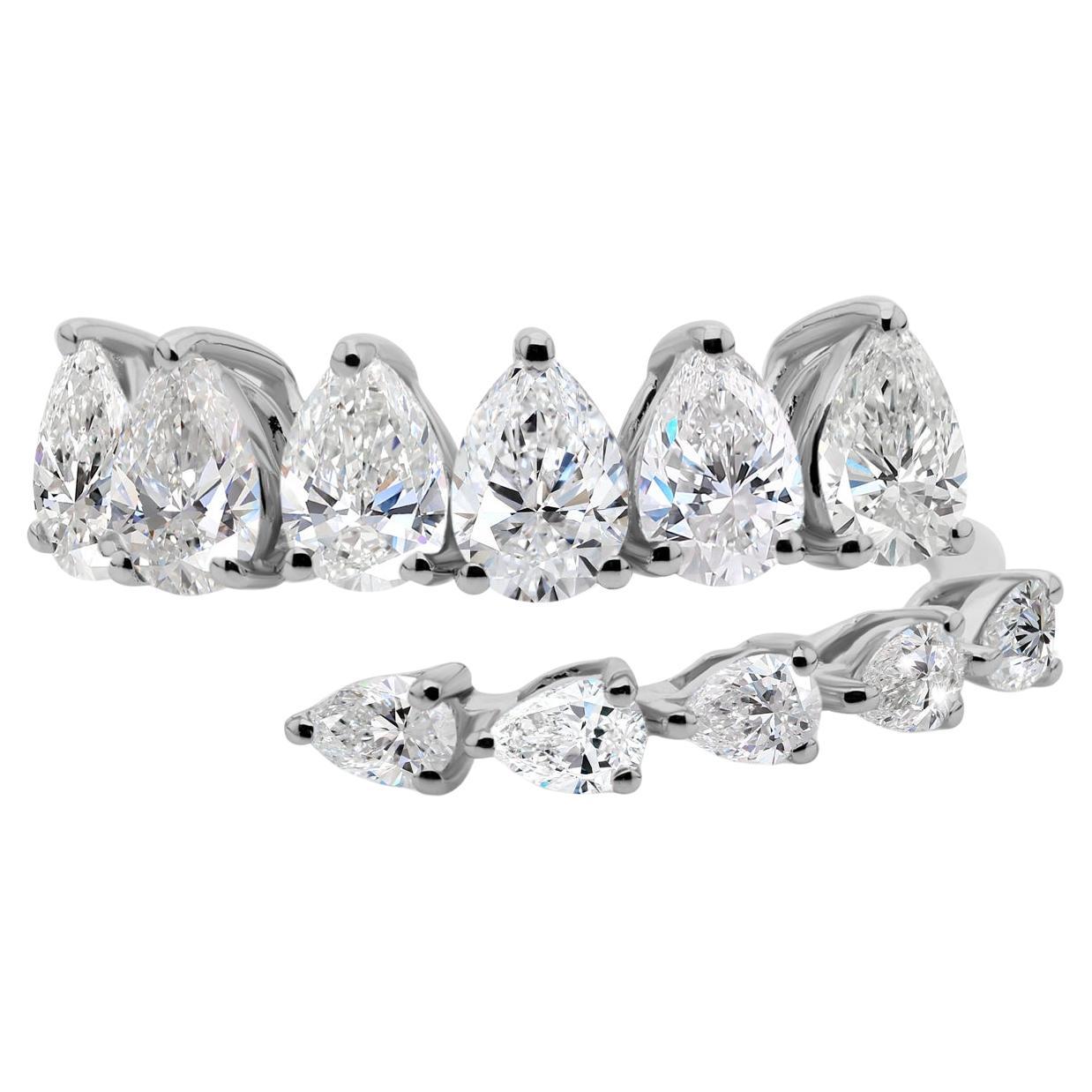 En vente :  Nature 2.24 Carat SI Clarity HI Color Pear Diamond Ring 18 Karat White Gold