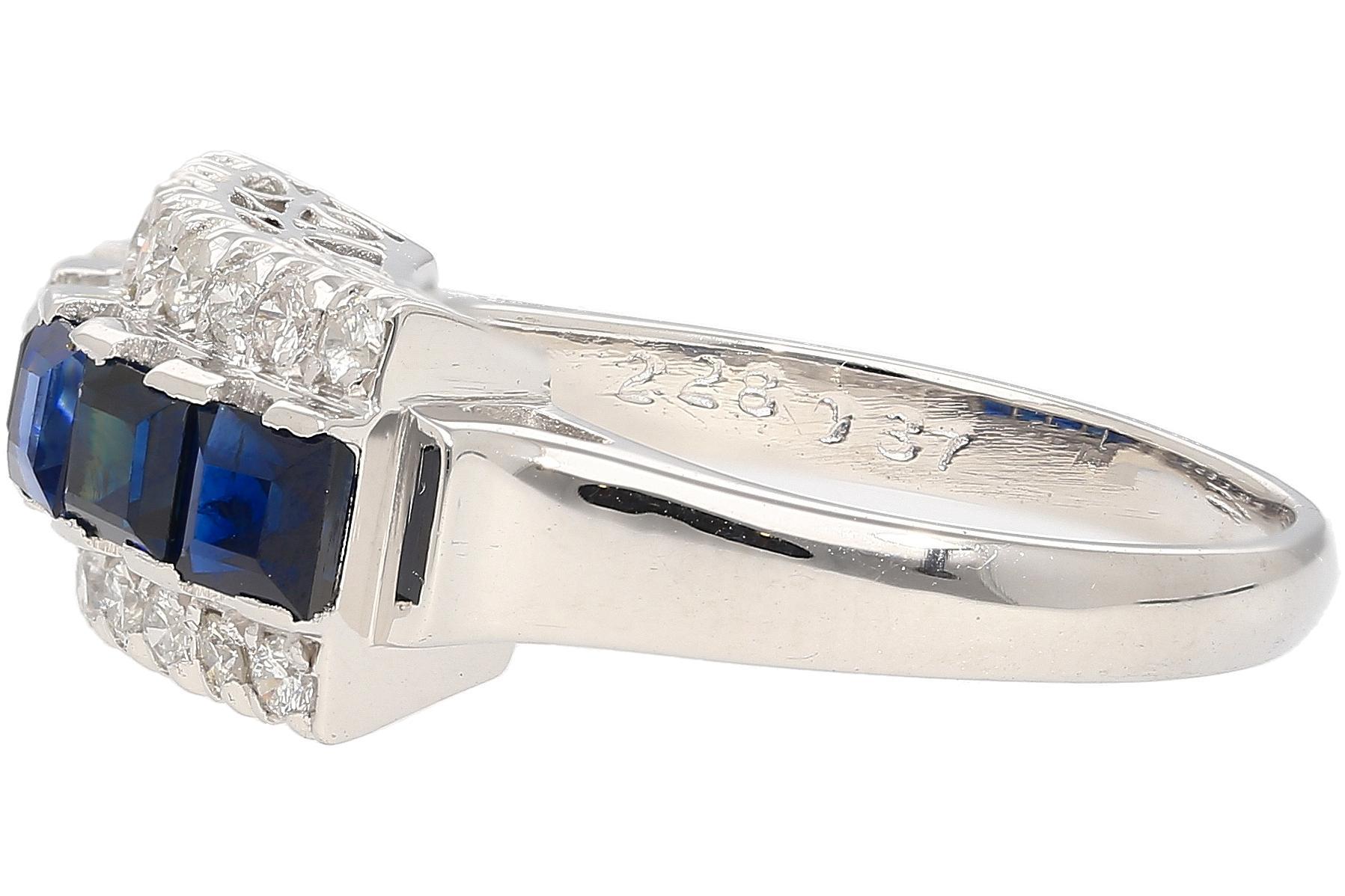Women's or Men's Natural 2.28 Carat Blue Sapphire & Diamond Cluster 5 Stone Platinum Ring For Sale