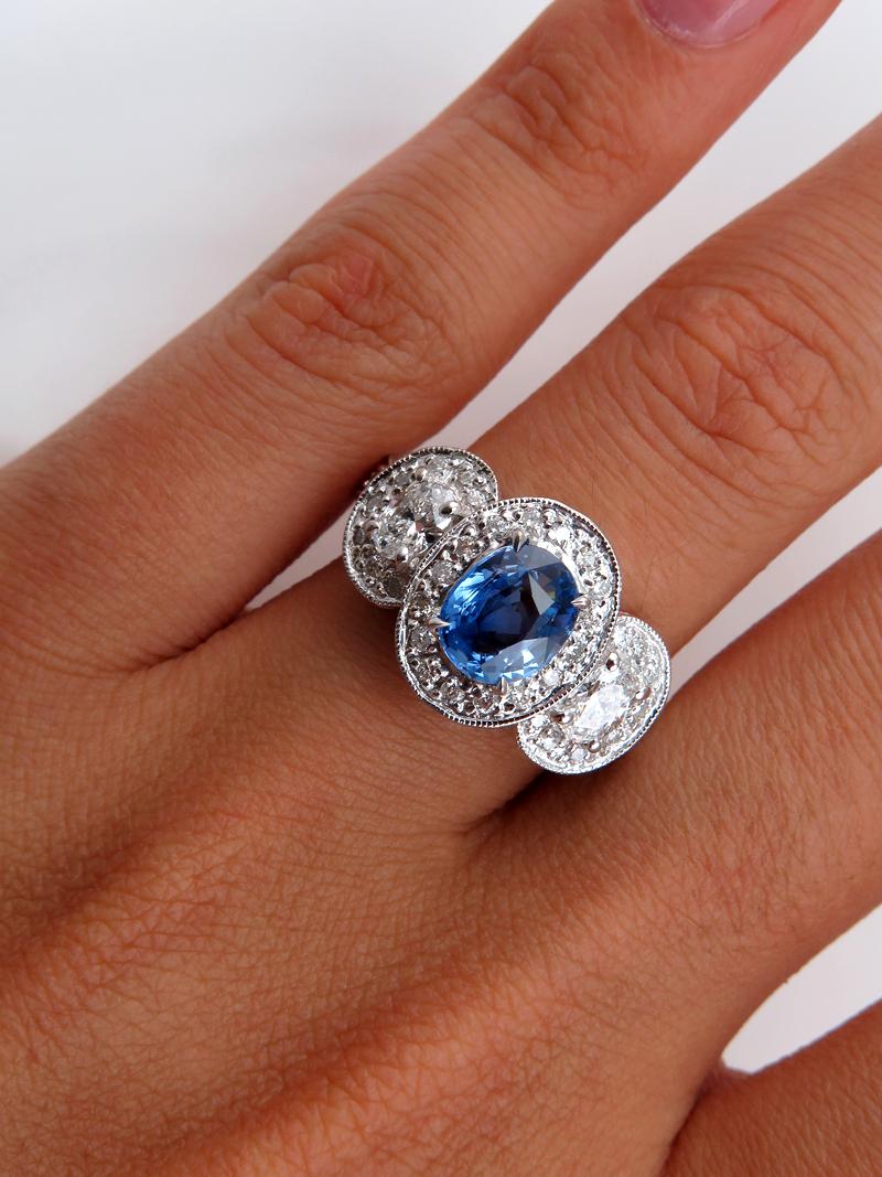 Natural 2.28 Carat Blue Sapphire and Diamond Anniversary White Gold Ring 3
