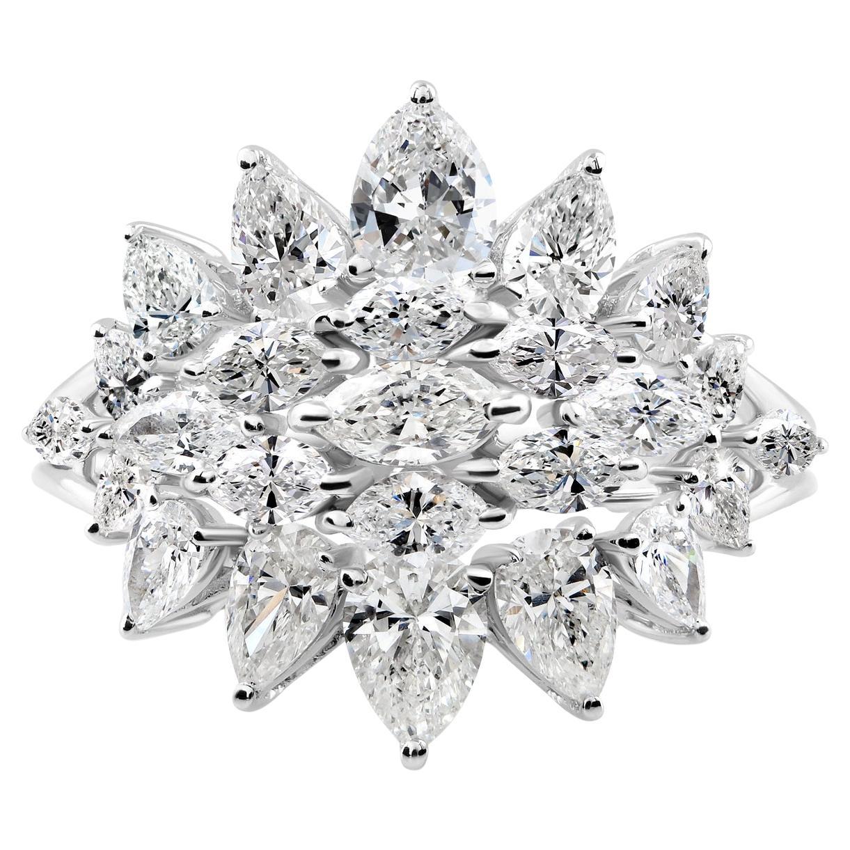En vente :  Nature 2.29 Carat SI/H Pear Marquise Diamond Cluster Ring 18 Karat White Gold