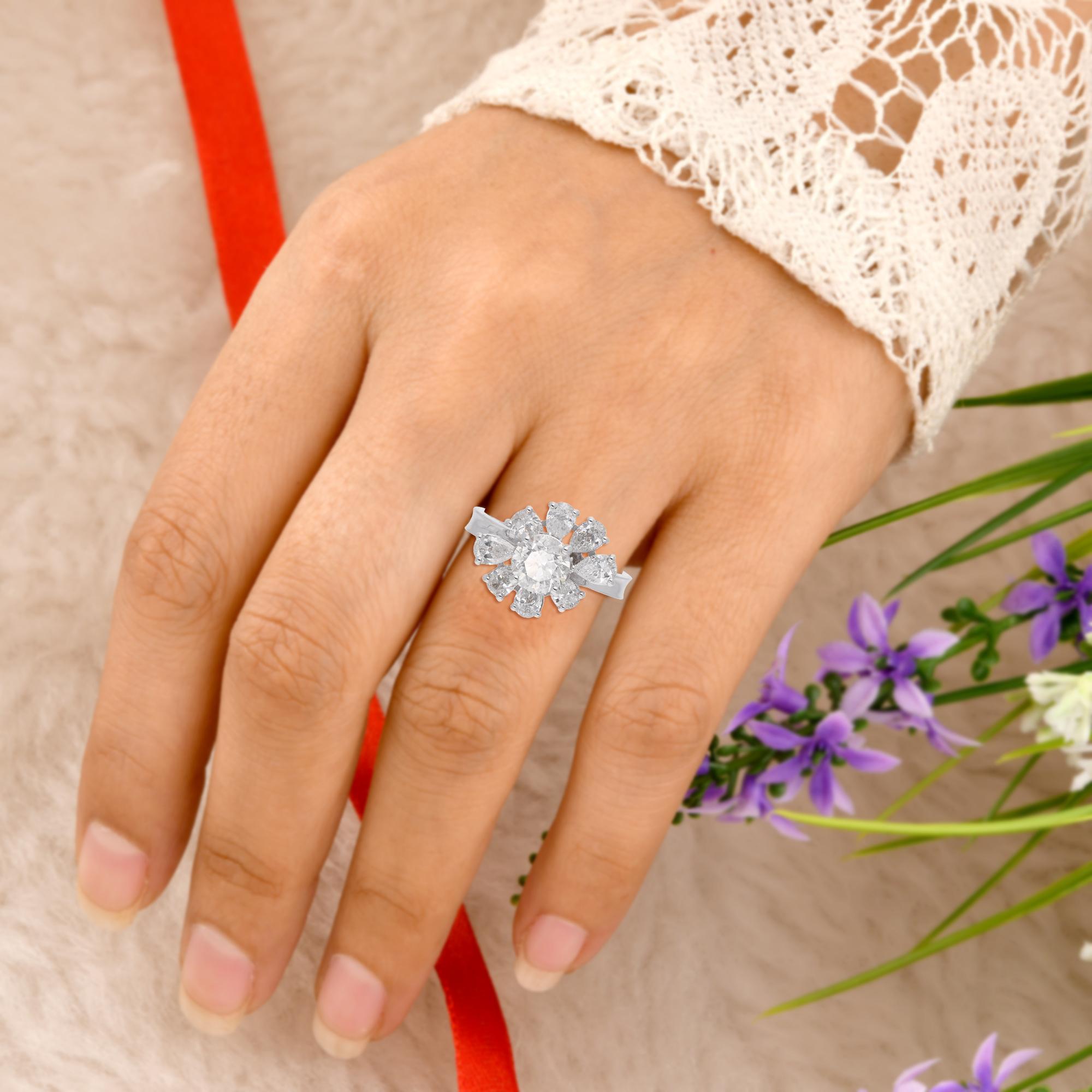 Natürlicher natürlicher 2,33 Karat SI/H Solitär Runder Diamant-Cluster-Ring 18 Karat Weißgold (Moderne) im Angebot