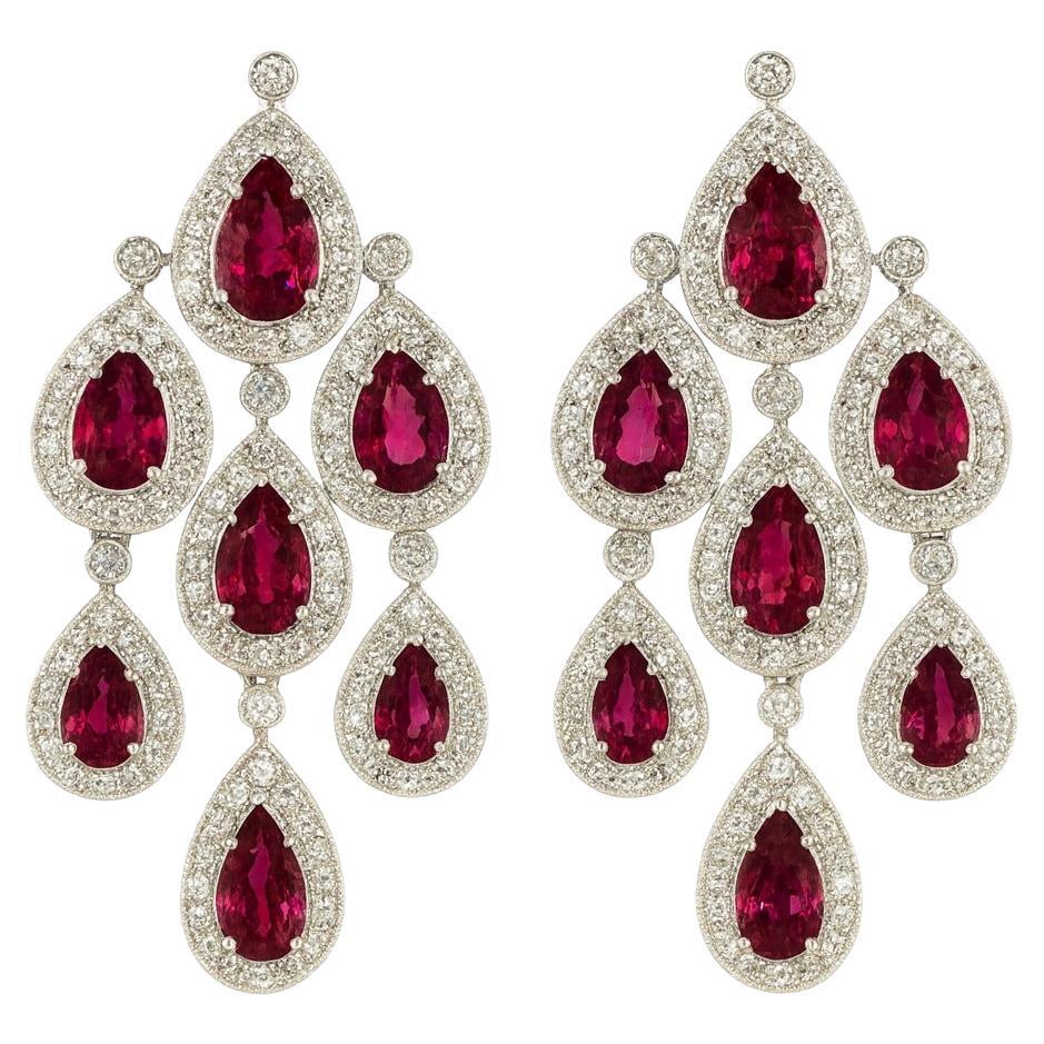 Orecchini a cerchio con diamante e tormalina rubellite da 23,53 carati Nature