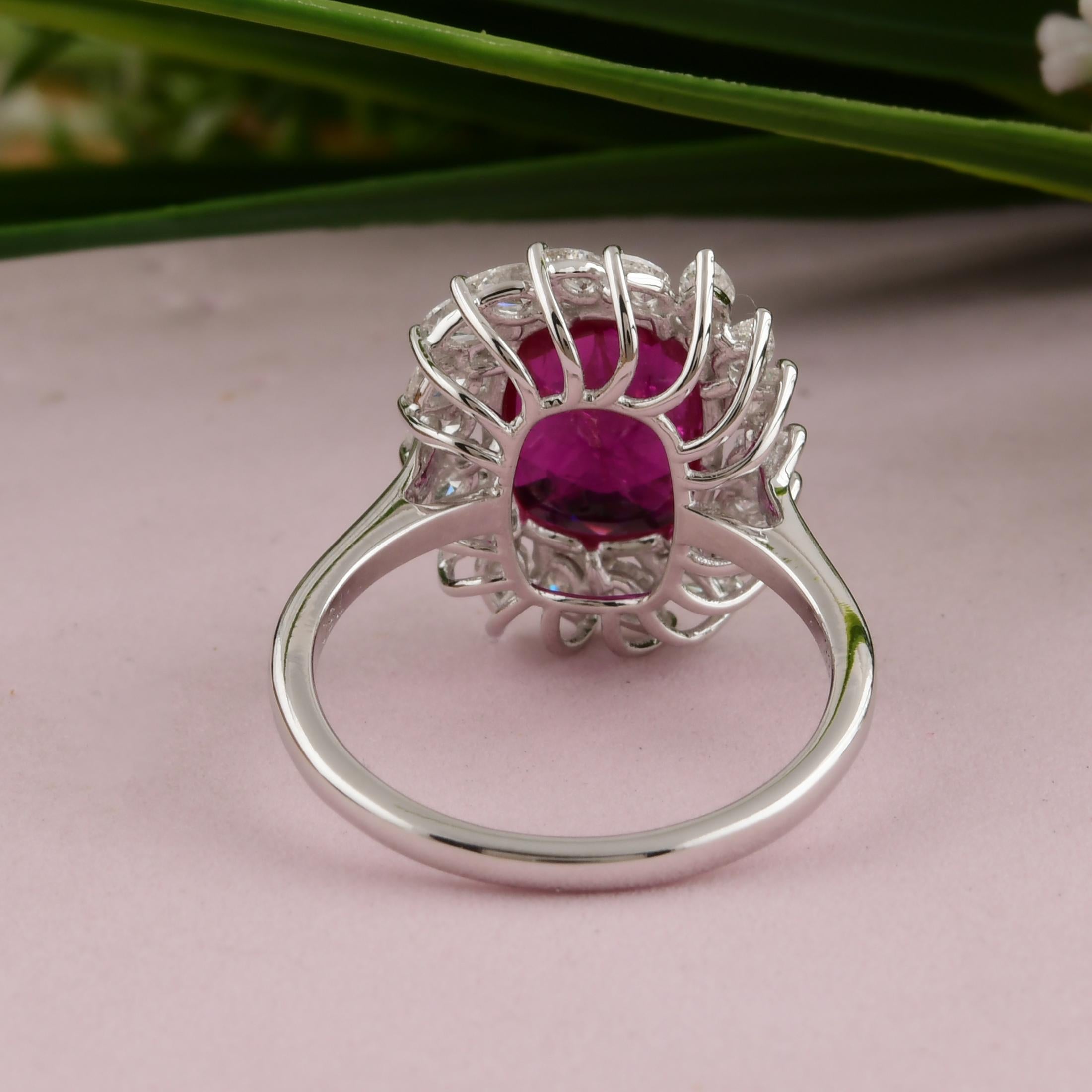 For Sale:  Natural 2.37 Carat Ruby 0.8 Carat SI/H Diamond Cocktail Ring 18 Karat White Gold 3