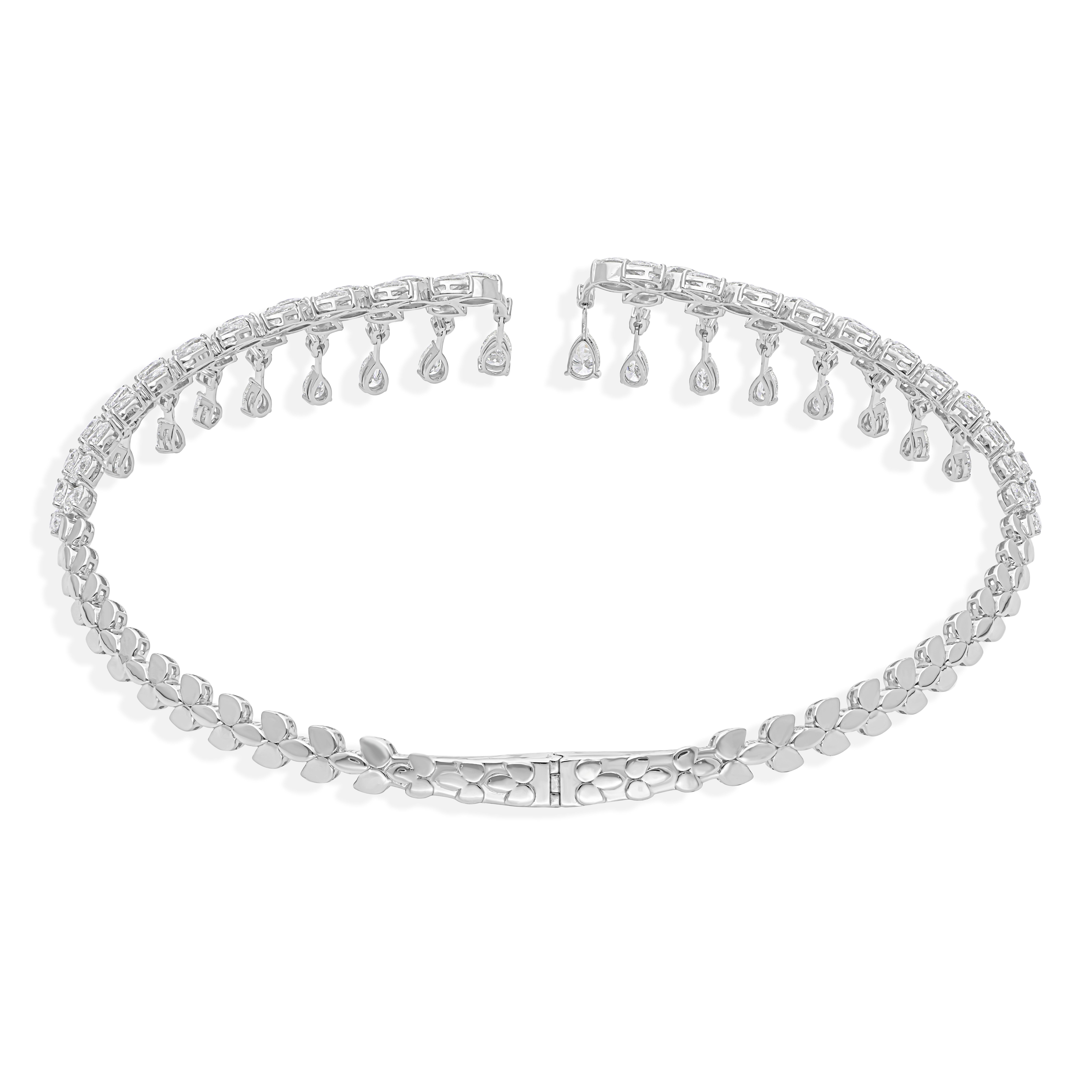 Donna Collana girocollo con diamanti naturali a pera da 23,81 carati SI/H in oro bianco 18 carati in vendita