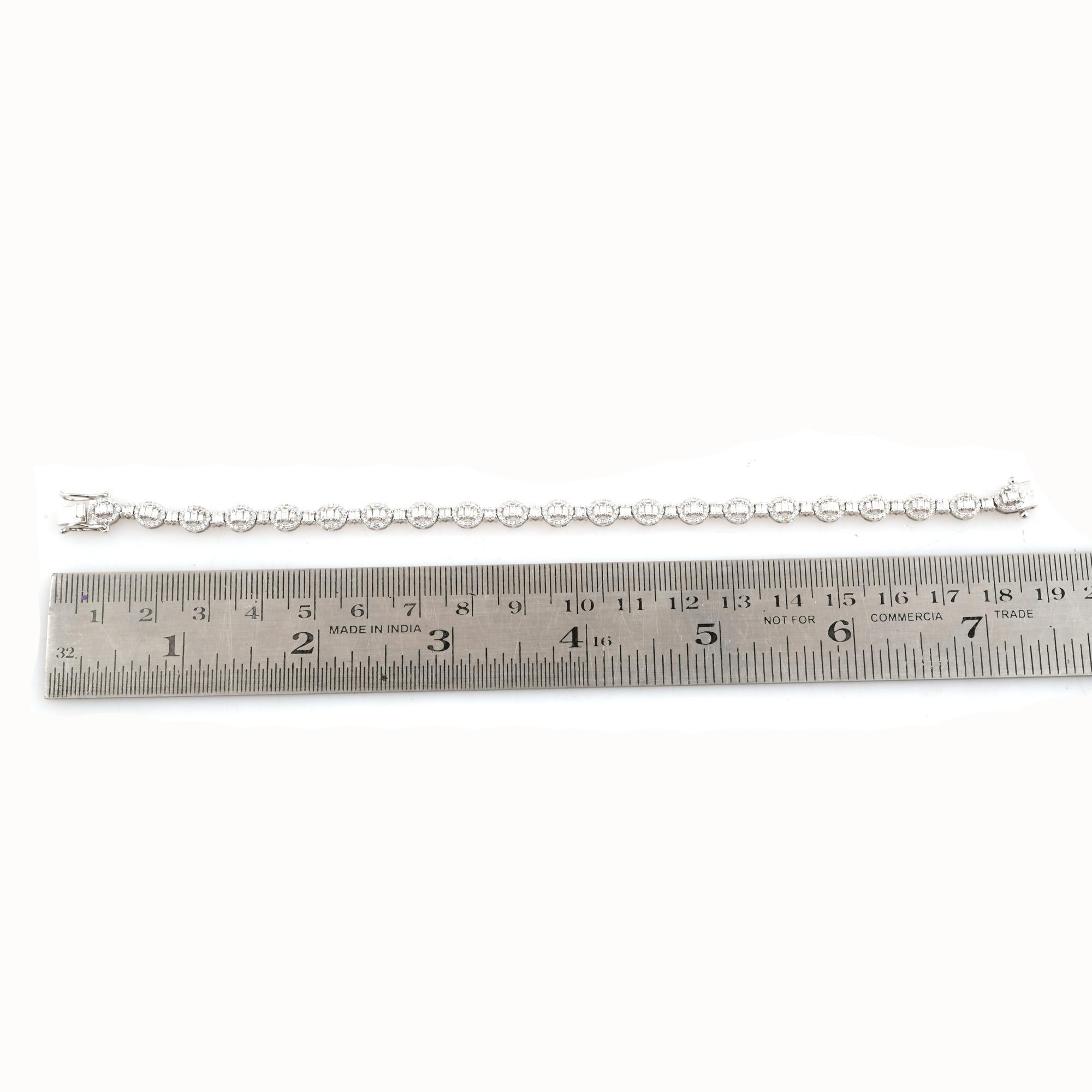 Taille baguette Bracelet en or blanc 10 carats avec diamants baguettes naturels de 2,42 carats SI/H en vente