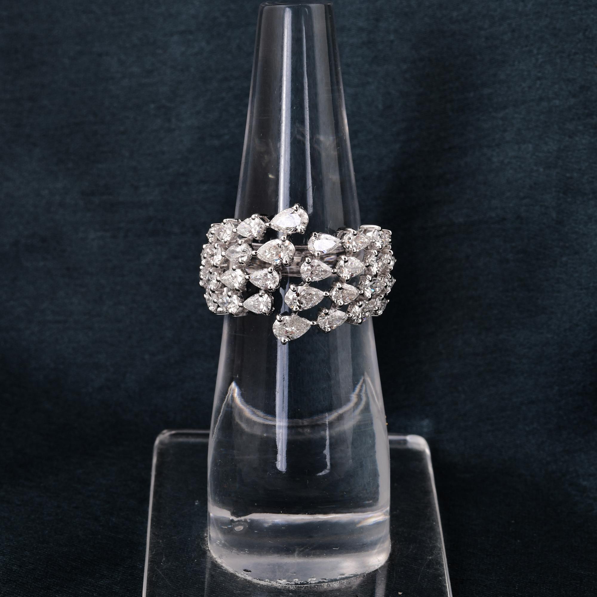 Moderno Anello con diamante a pera naturale da 2,46 carati con purezza SI e colore HI, oro bianco 14 carati in vendita
