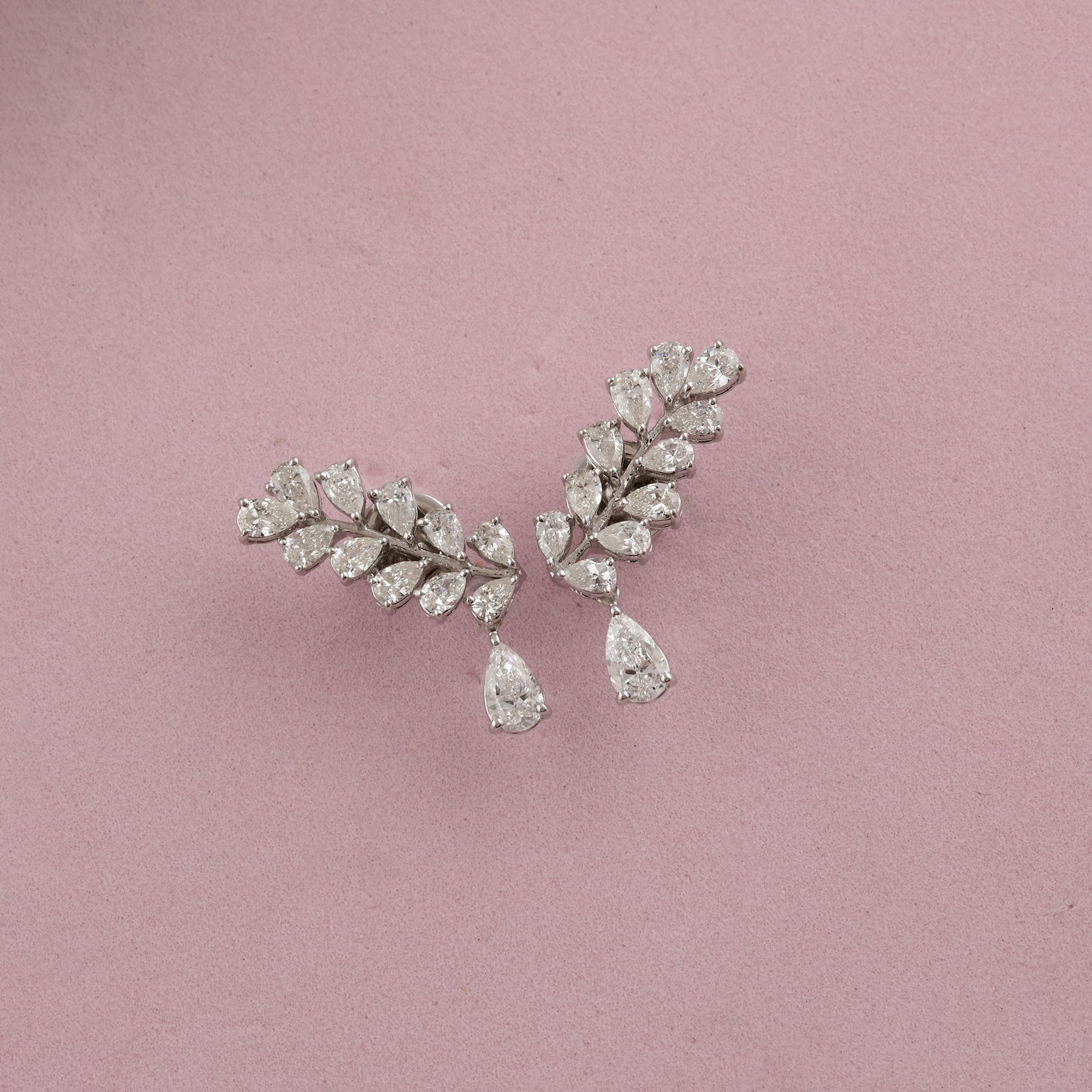 Pendientes de oro blanco de 18 quilates con forma de hoja de diamante natural certificado de 2,46 quilates en Nuevo estado para la venta en Diera, Dubai