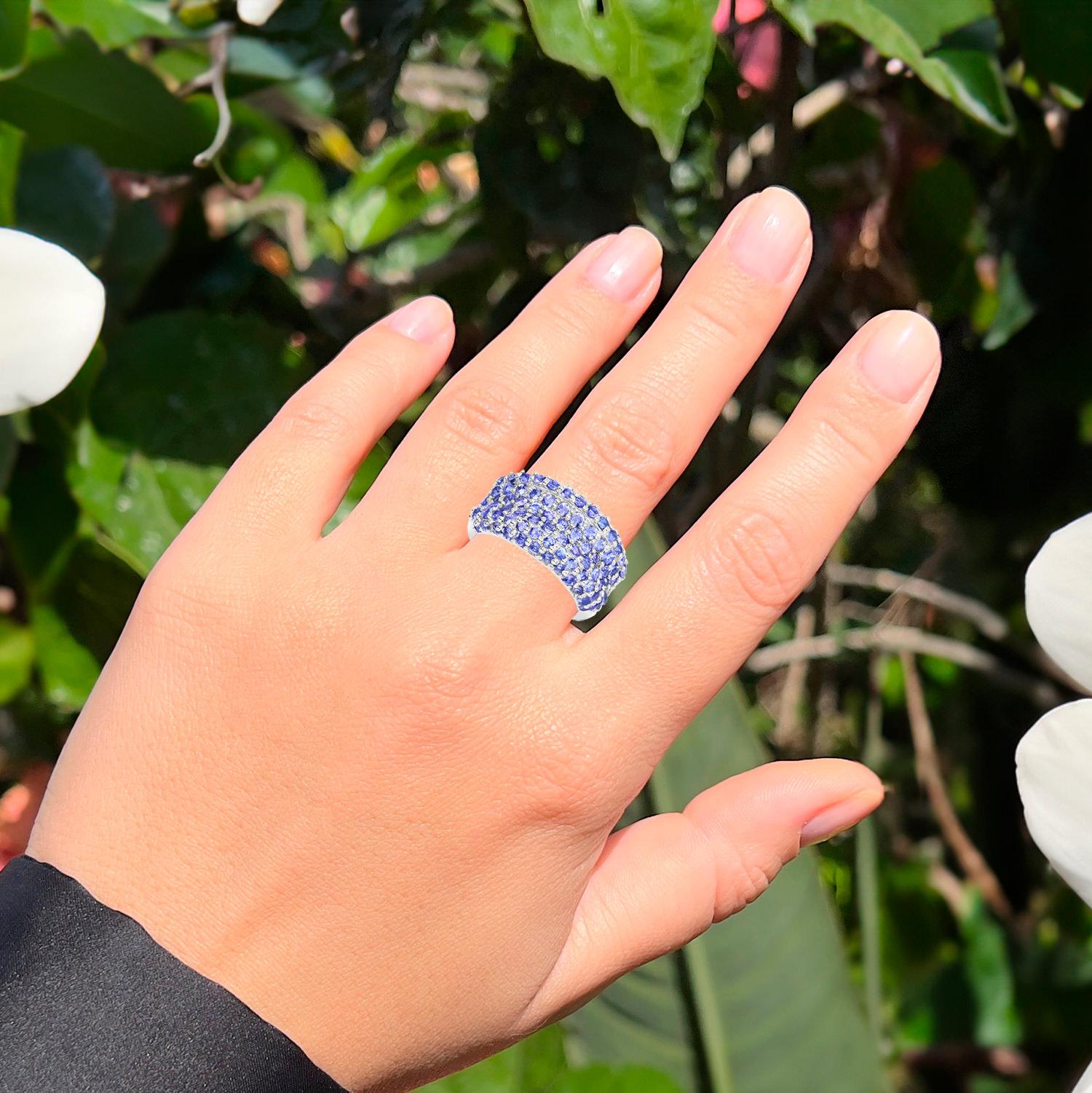 Contemporary Tanzanite Cluster Ring 2.50 Carats Sterling Silver For Sale