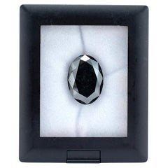 Diamante negro natural de forma ovalada de 25,13 quilates