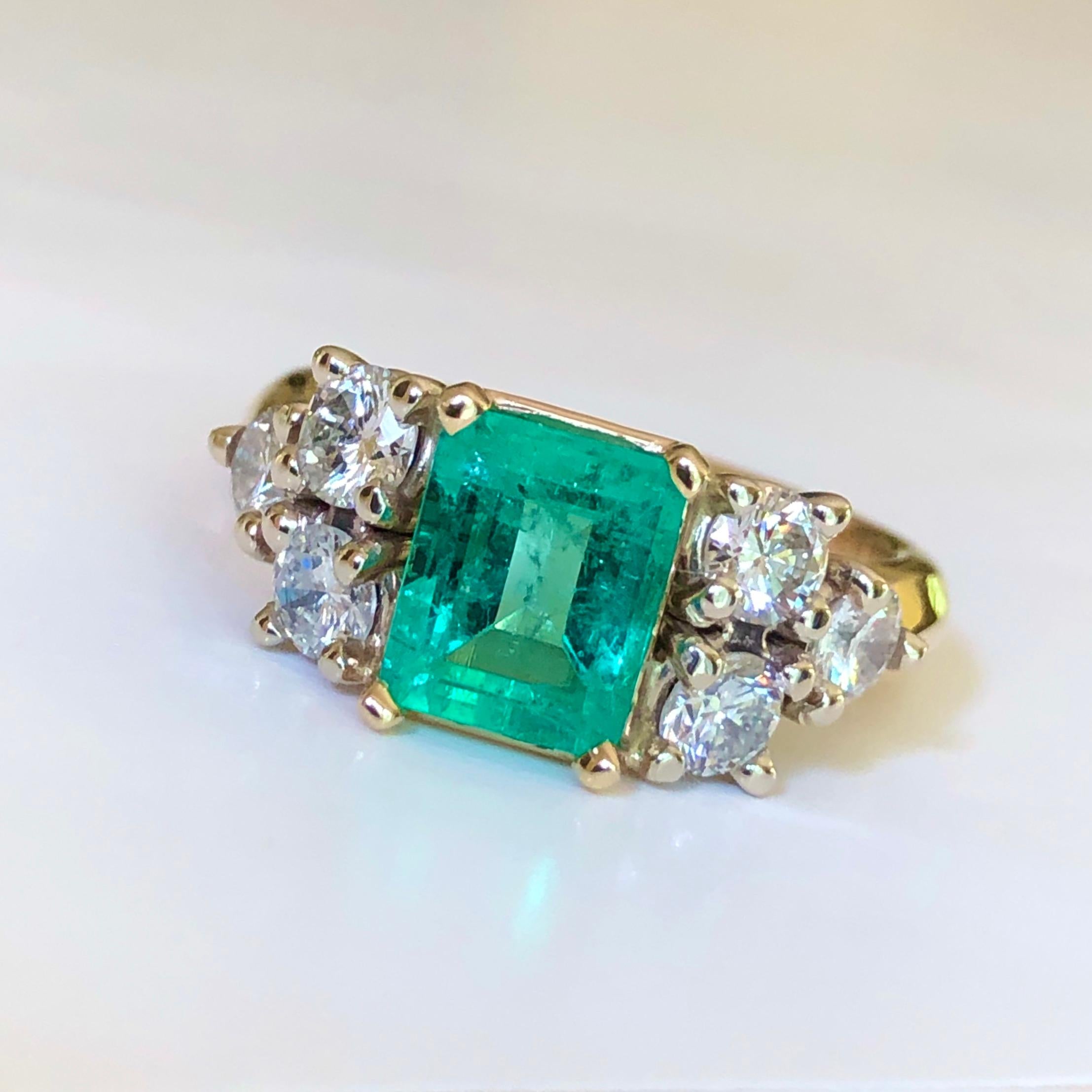 Emeralds Maravellous Colombian Emerald Diamond Engagement Ring 2.57 Carat For Sale 9