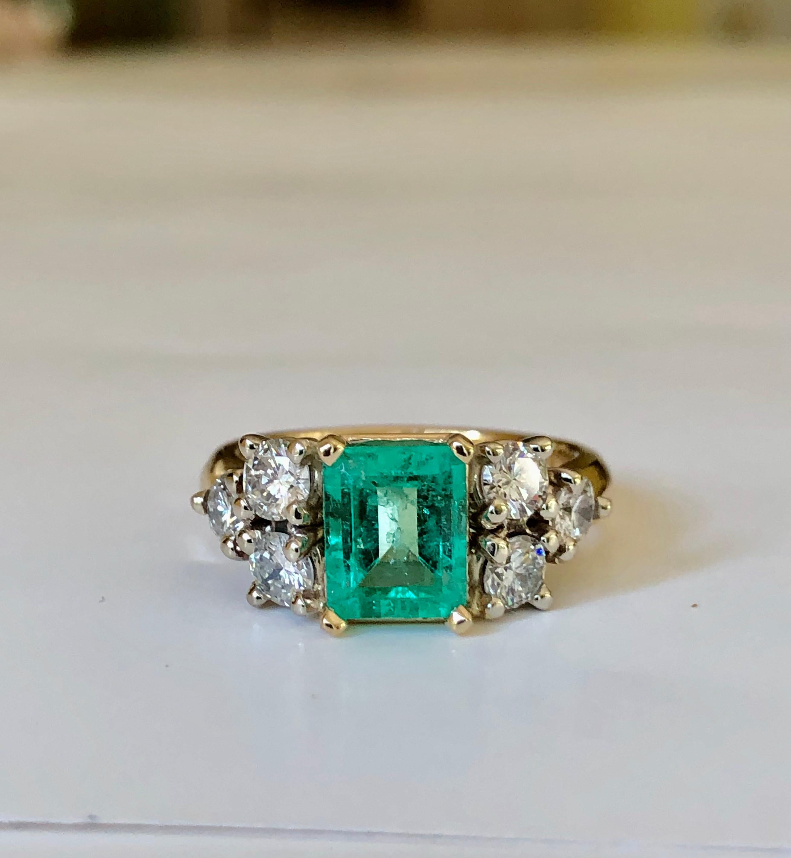 Emeralds Maravellous Colombian Emerald Diamond Engagement Ring 2.57 Carat For Sale 1