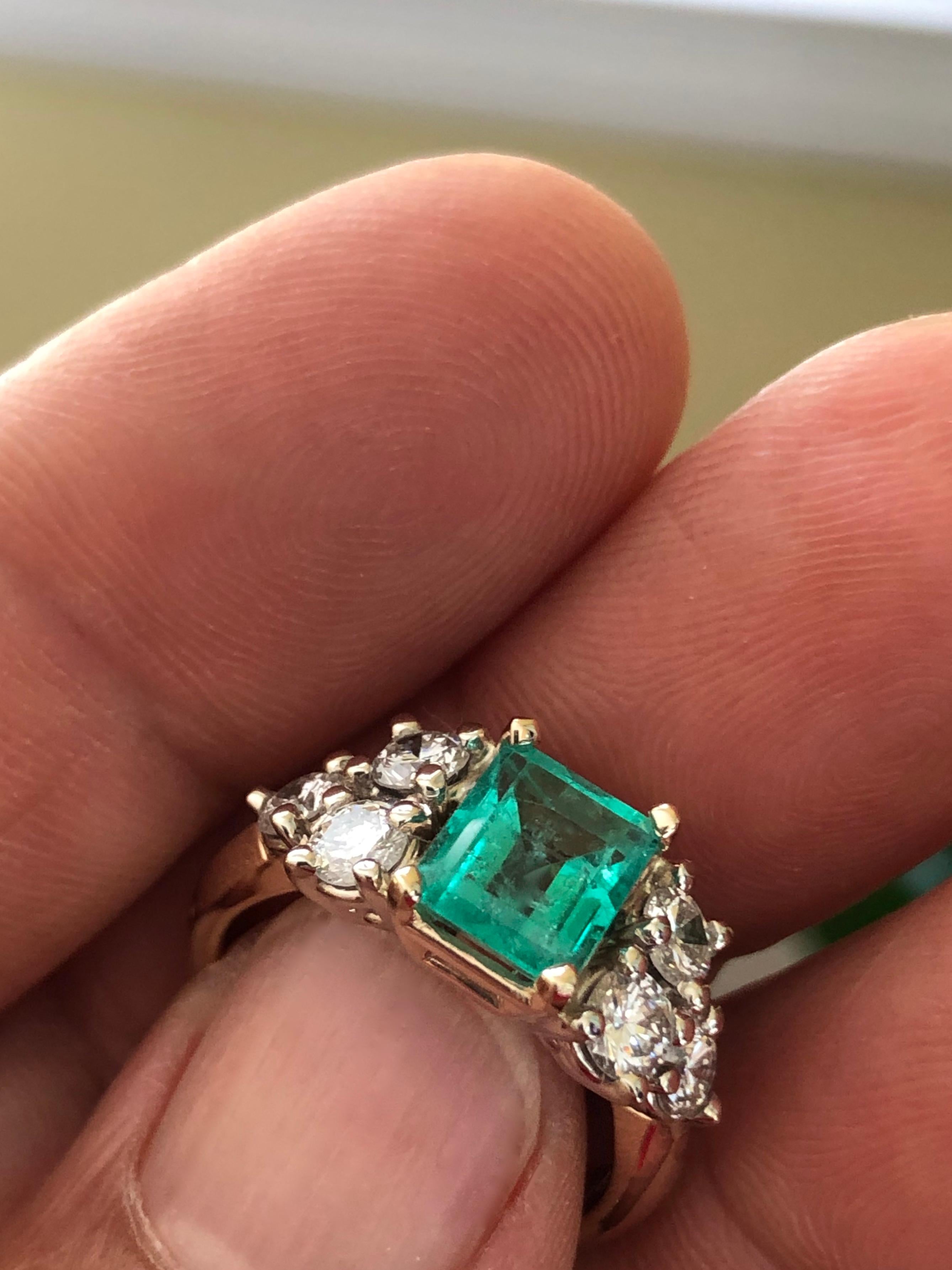 Emeralds Maravellous Colombian Emerald Diamond Engagement Ring 2.57 Carat For Sale 2