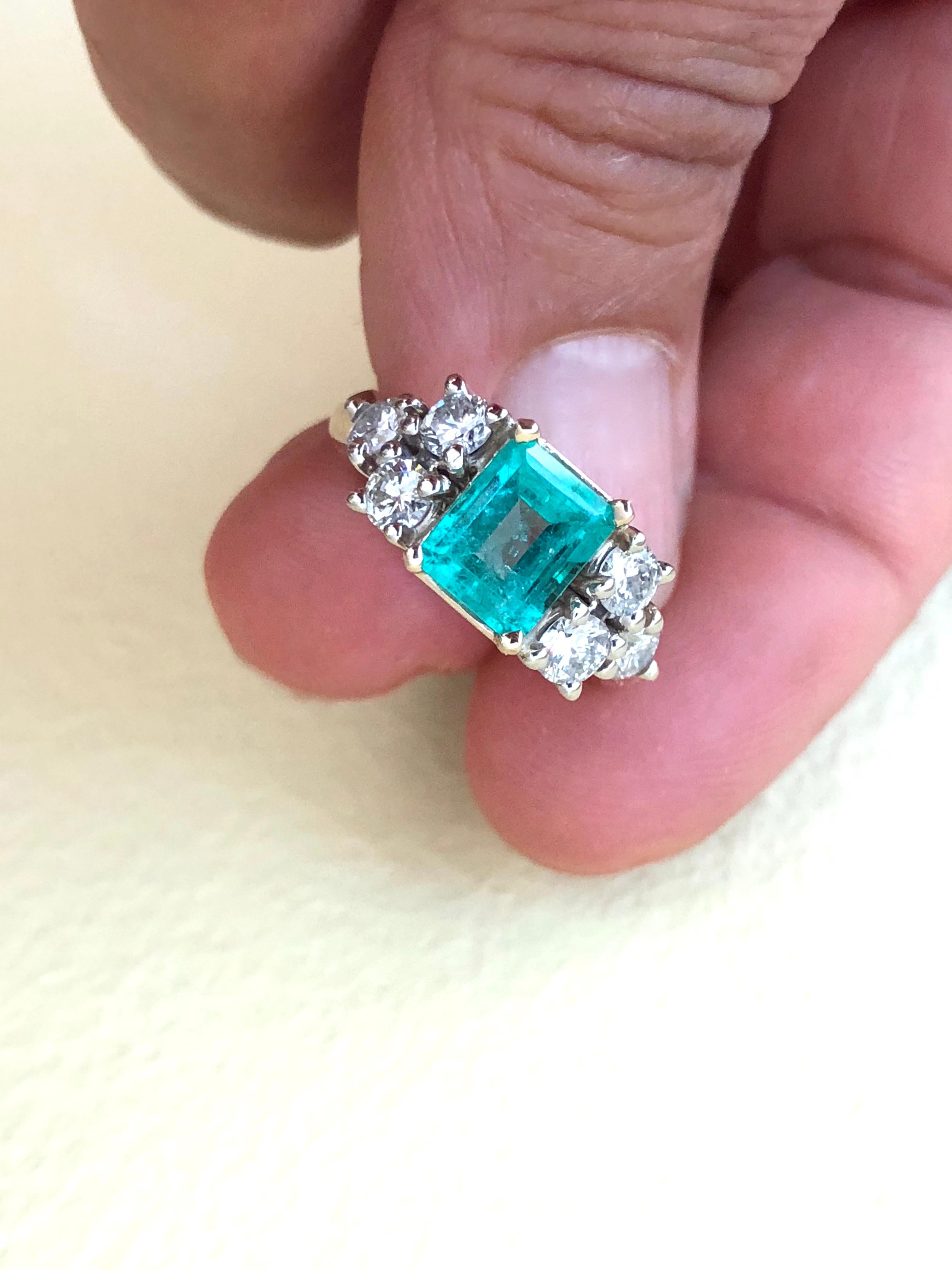 Emeralds Maravellous Colombian Emerald Diamond Engagement Ring 2.57 Carat For Sale 3