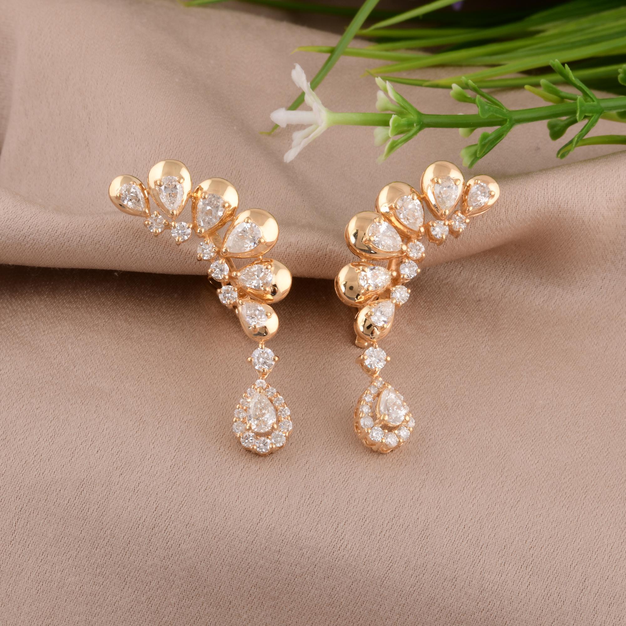 Pendientes puño de oro amarillo de 14 quilates con diamante redondo pera SI/H natural de 2,6 quilates Moderno en venta