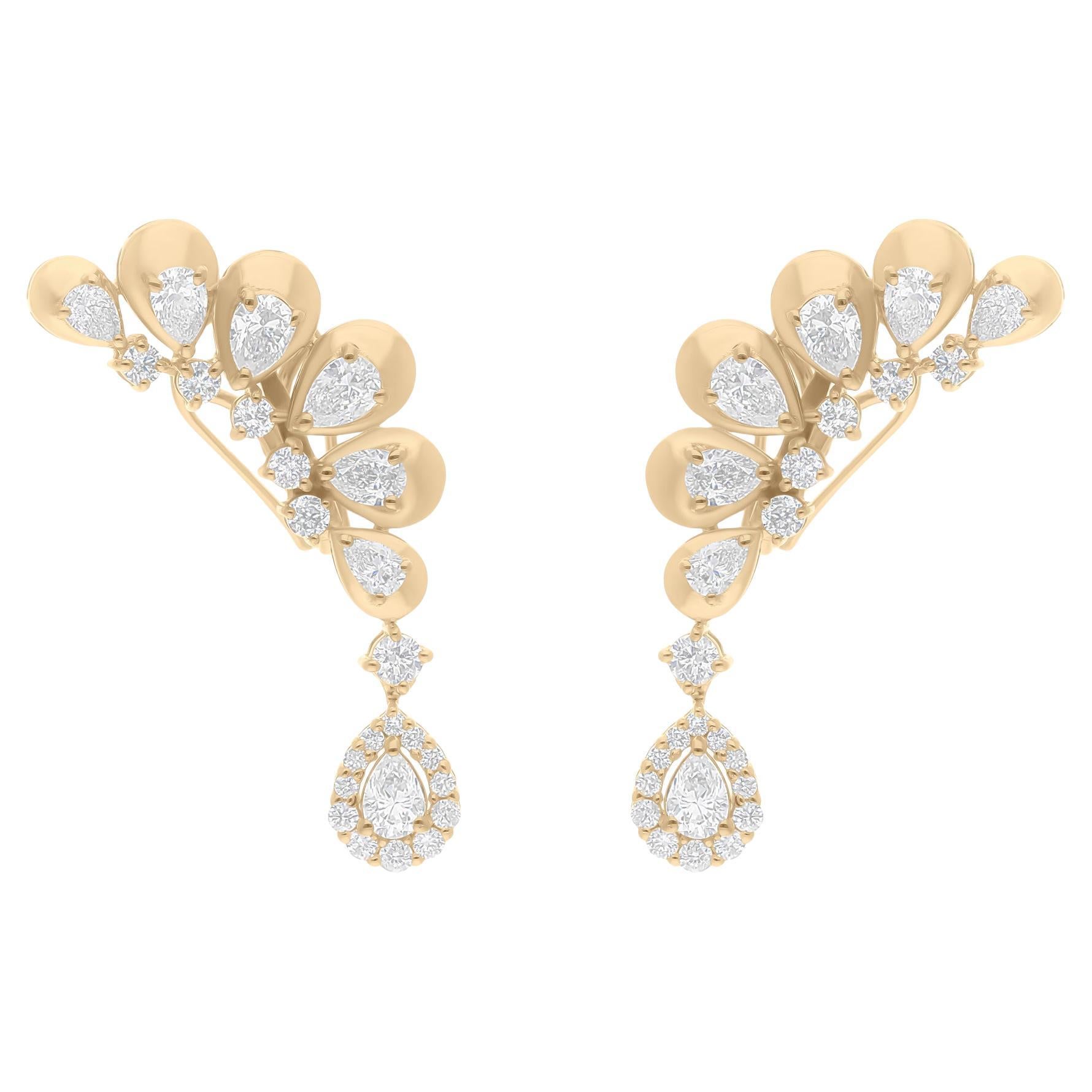 Pendientes puño de oro amarillo de 18 quilates con diamante redondo pera SI/H natural de 2,6 quilates