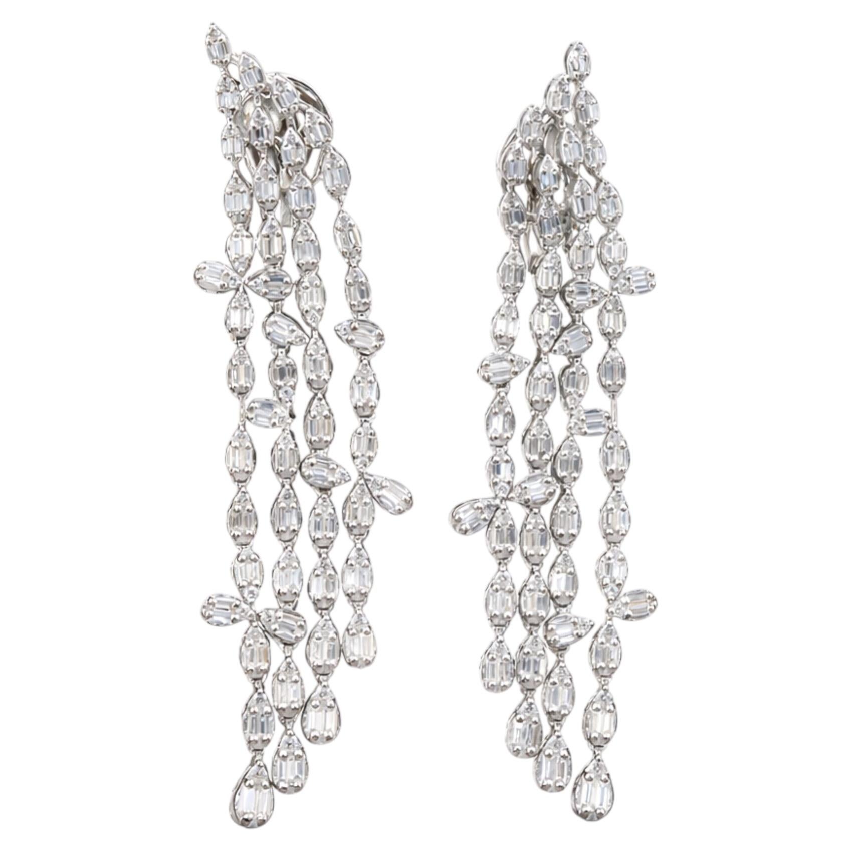 Nature 2.60 Carat SI/H Diamond Chandelier Earrings 18 Karat White Gold Jewelry