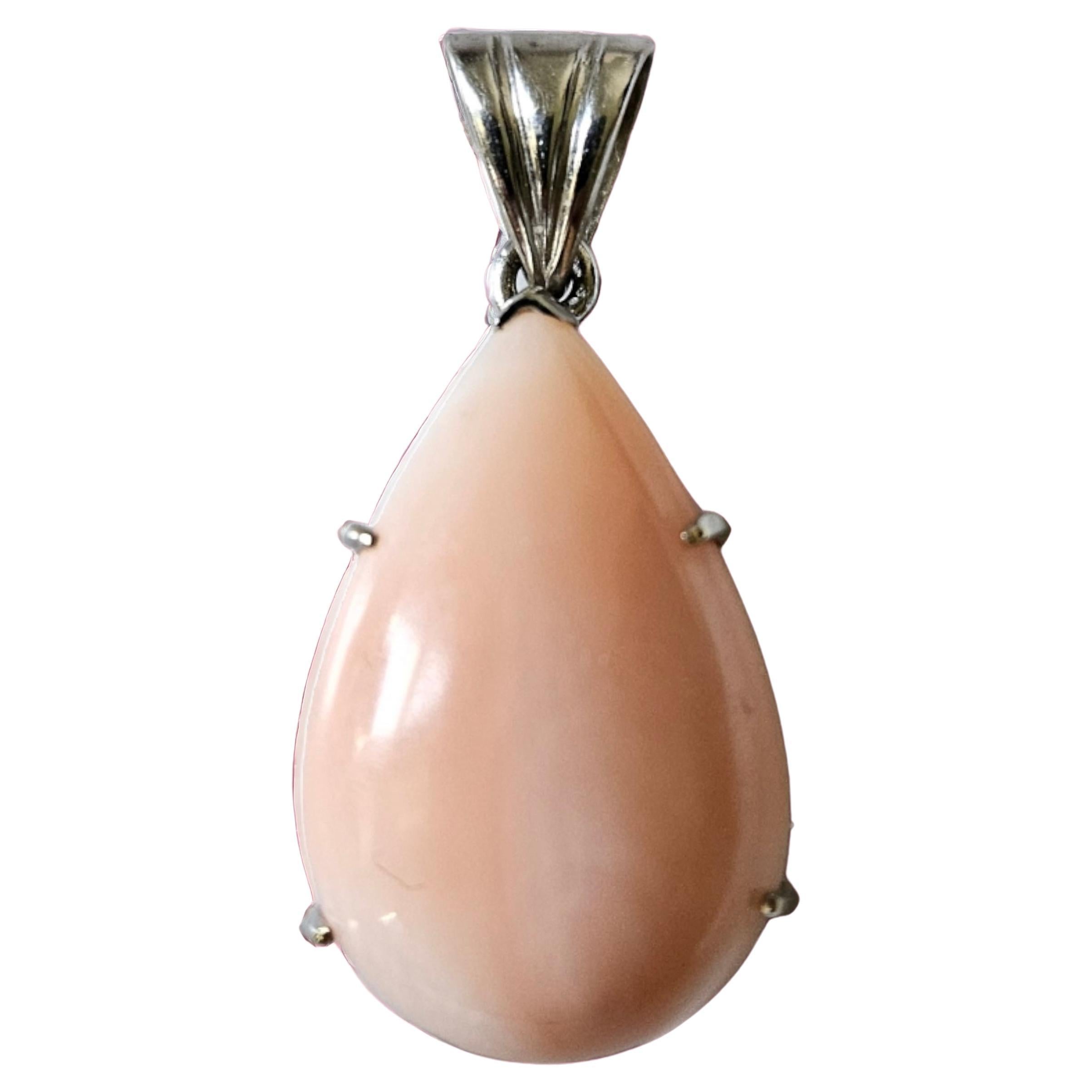 Natural 26.15 CT Orange Pink Coral Pendant in 18k Gold Certified For Sale