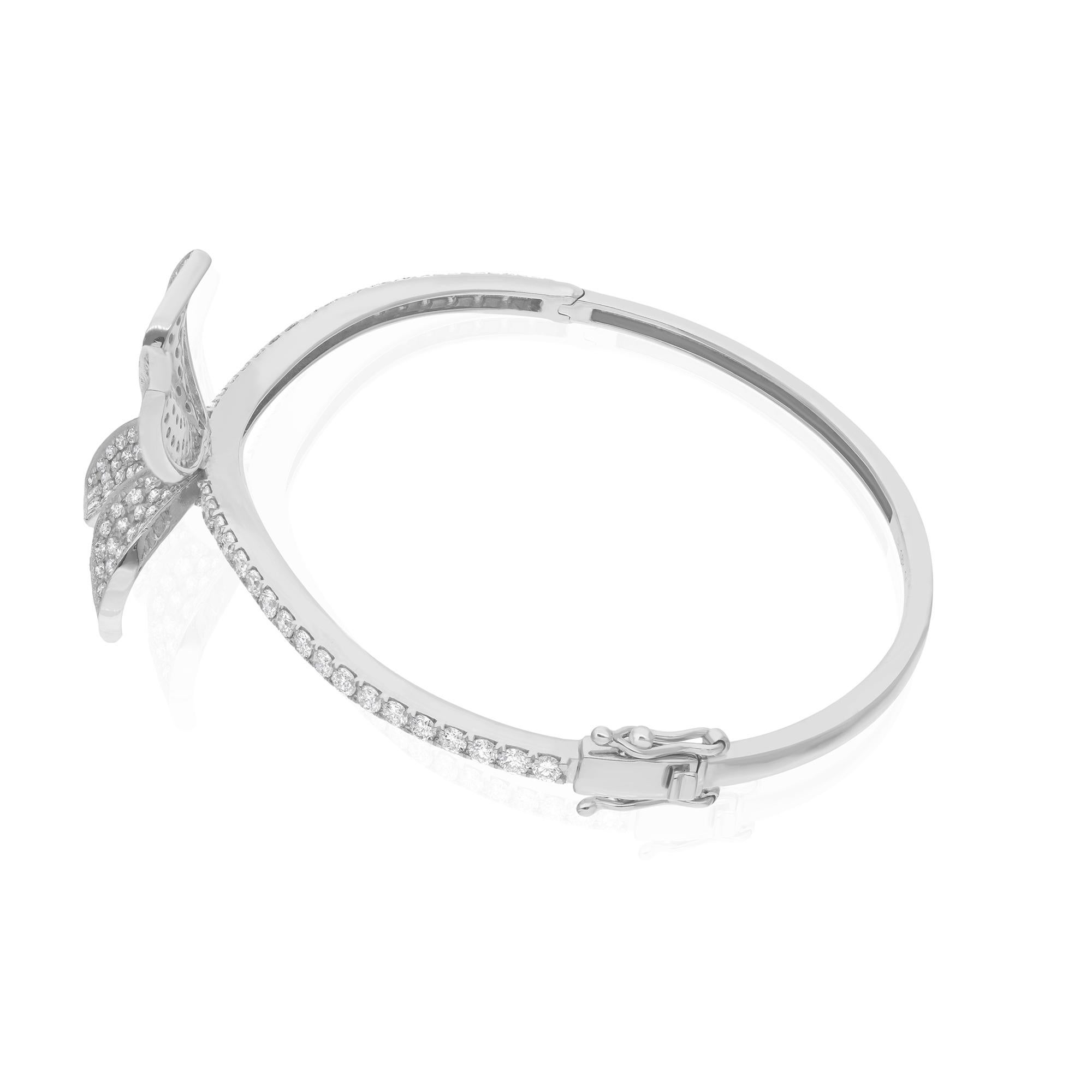Modern Natural 2.65 Carat Diamond Pave Butterfly Bracelet 18 Karat White Gold Jewelry For Sale