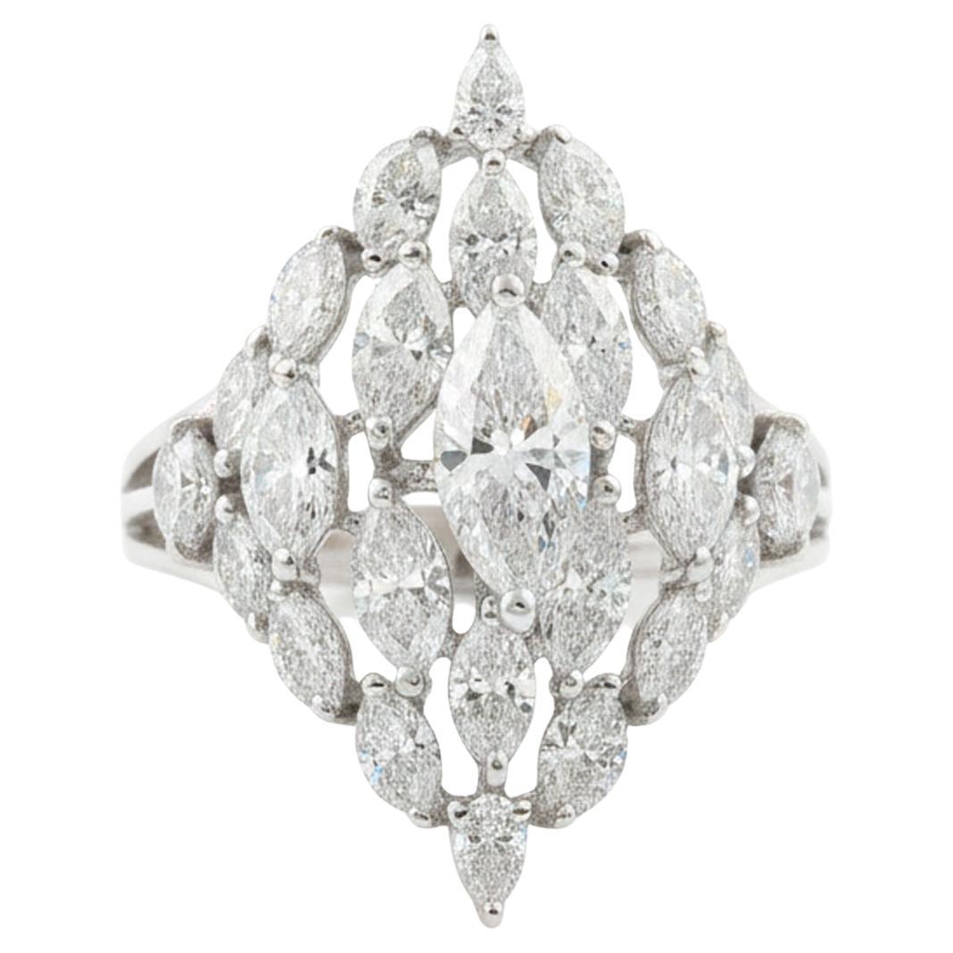 Im Angebot: Natürlicher 2,68 Karat SI Reinheit HI Farbe Marquise Diamantring 18 Karat Weißgold ()