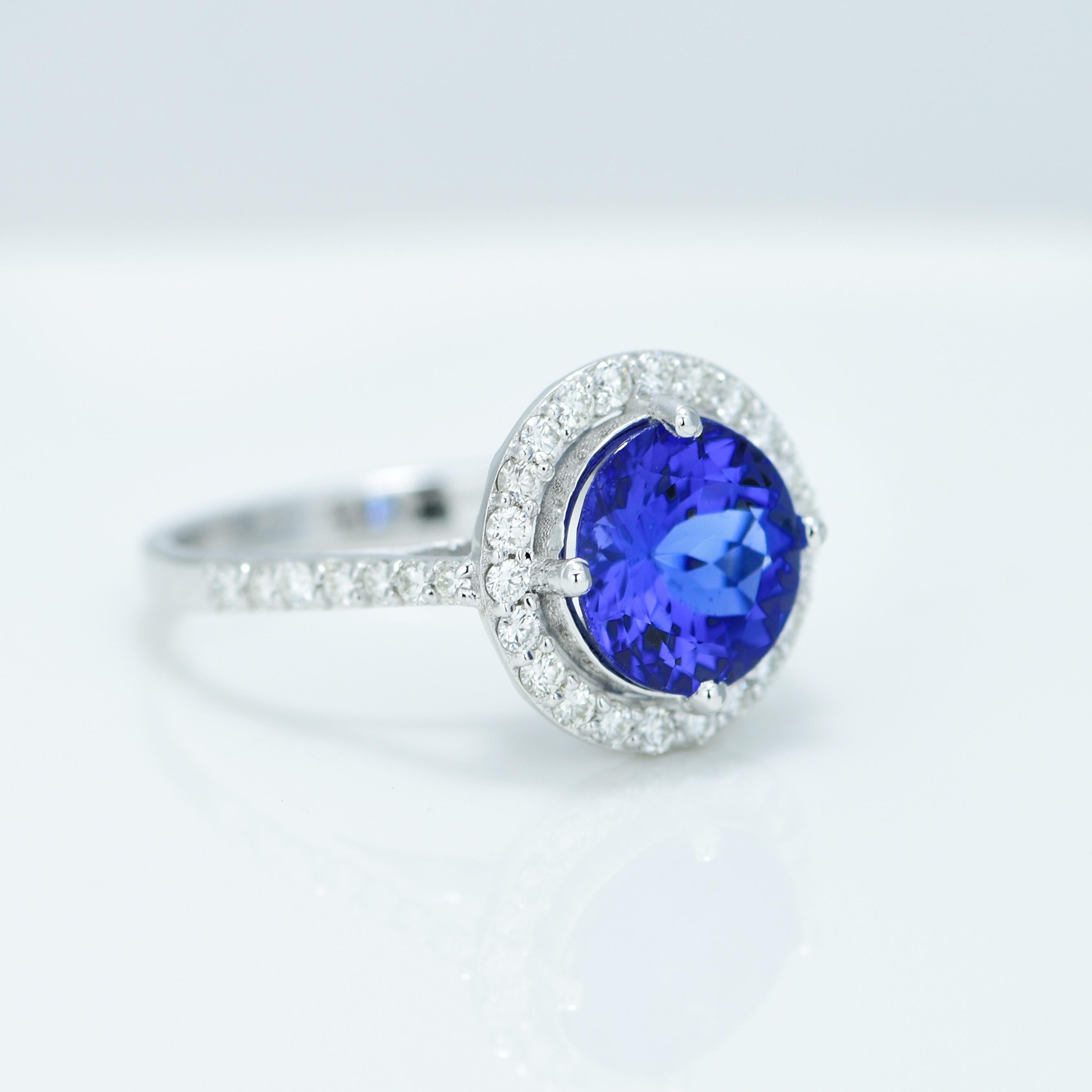 Round Cut Natural 2.70 Carat Tanzanite and Diamond Ring For Sale