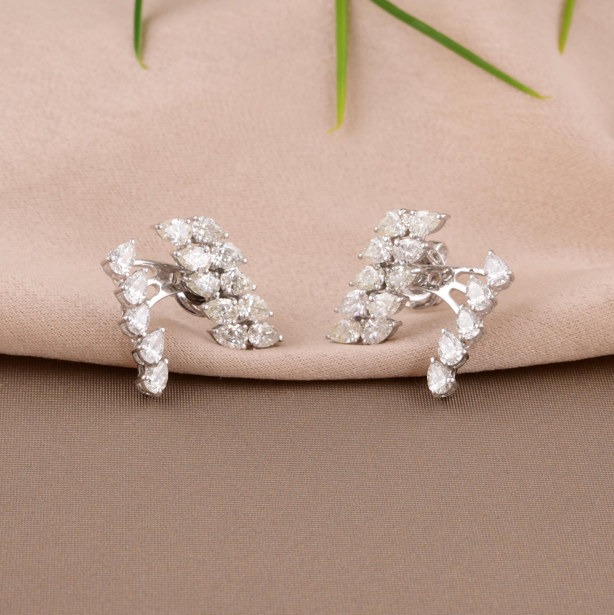 Natural 2.76 Carat SI/H Pear Diamond Jacket Earrings 18 Karat White Gold Jewelry In New Condition For Sale In Diera, Dubai