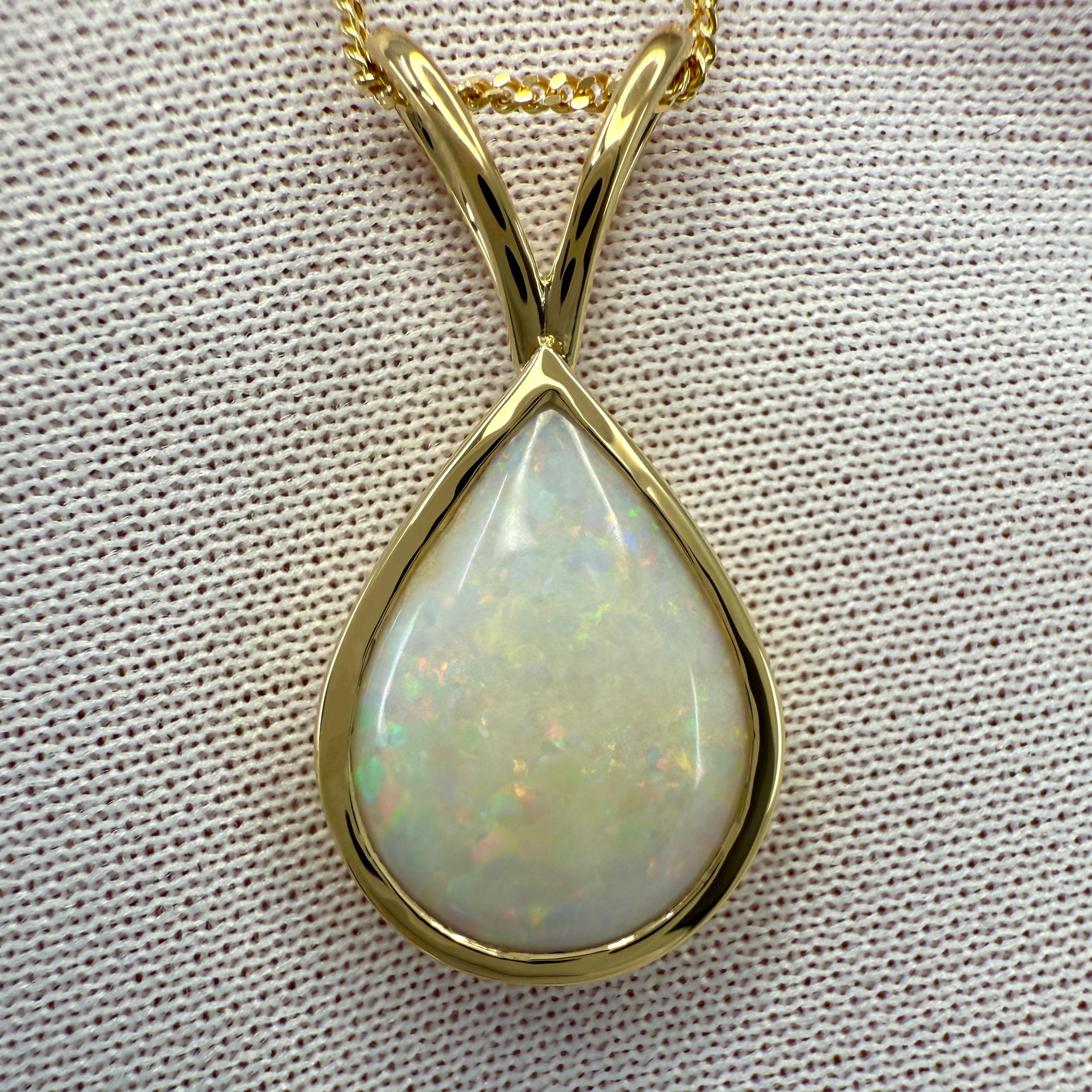 Natürlicher 2,76ct Australischer Opal Birne Cabochon 18k Gelbgold Anhänger Halskette im Zustand „Neu“ im Angebot in Birmingham, GB