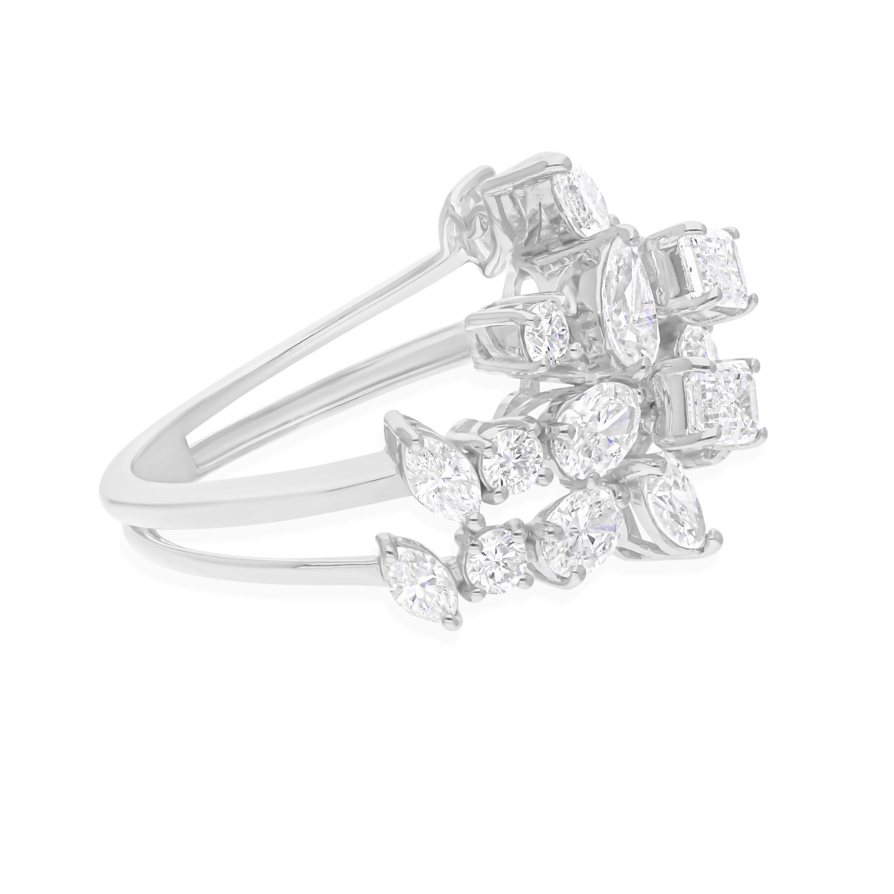Suivez la vitrine de Spectrum Jewels pour découvrir la dernière collection et les pièces exclusives. Spectrum Jewels est fièrement classé parmi les meilleurs vendeurs sur 1stdibs avec des commentaires clients de 5 étoiles. Tous les articles