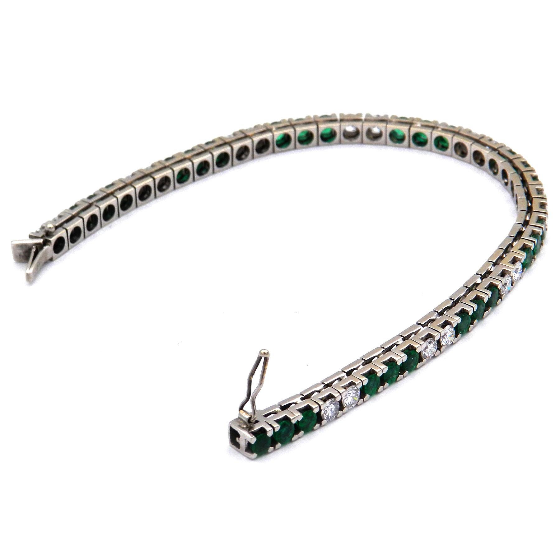 Natural 3 ct Emerald and 3.67ct Diamond 18K White Gold Tennis Bracelet For Sale 3