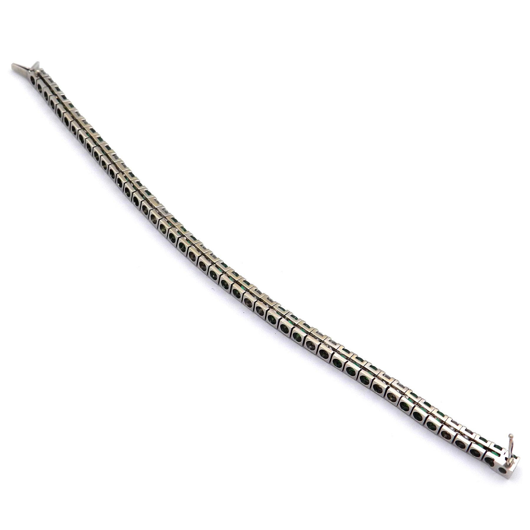 Natural 3 ct Emerald and 3.67ct Diamond 18K White Gold Tennis Bracelet For Sale 4