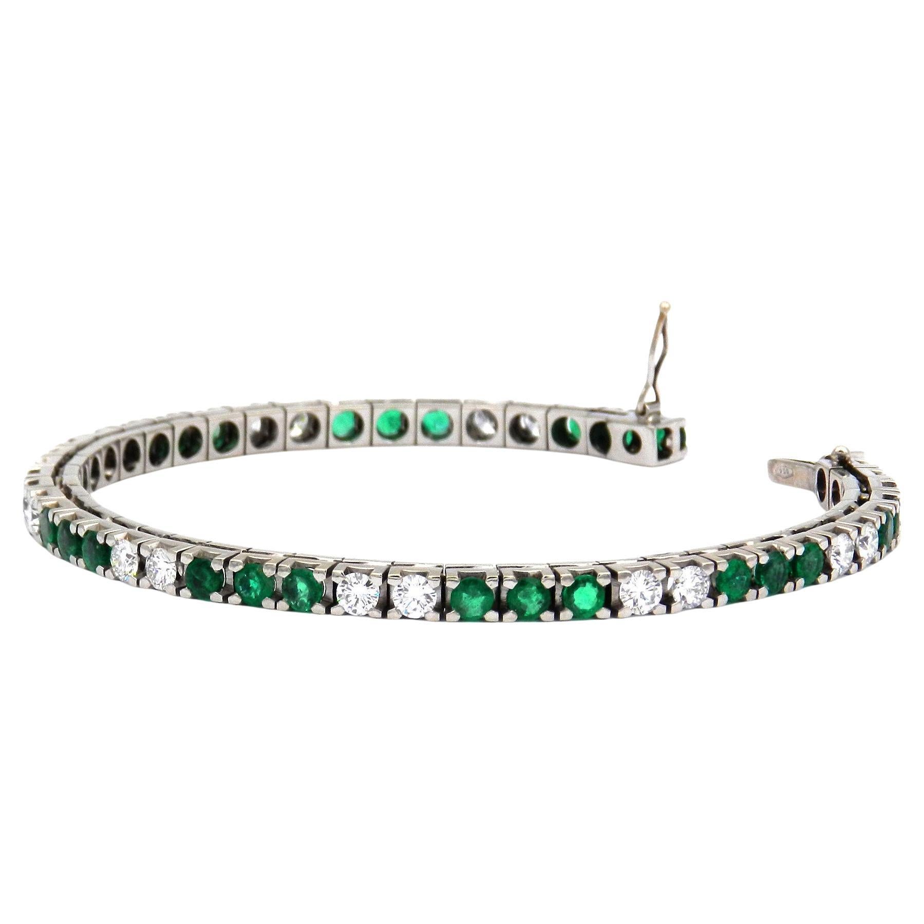 Bracelet tennis en or blanc 18 carats avec émeraudes naturelles de 3 carats et diamants de 3,67 carats