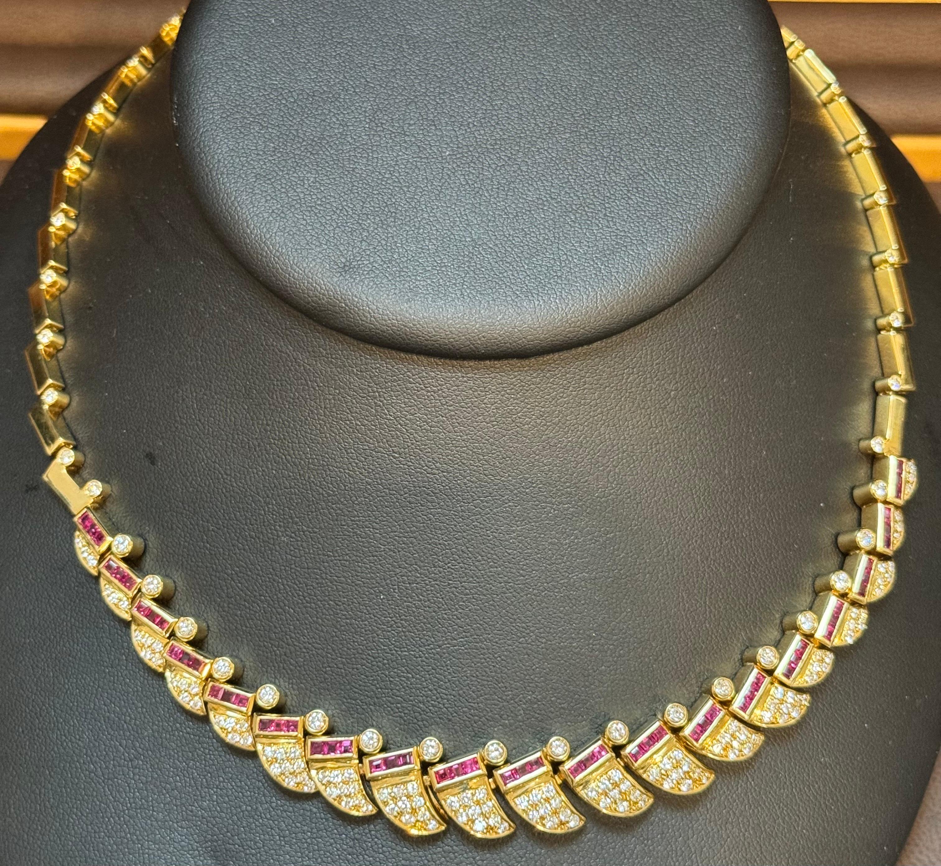 Collar de Rubí Natural de 3 Ct y Diamantes de 4 Ct Oro Amarillo de 18 Kilates  75 Gramos, 18 Inc en venta 3