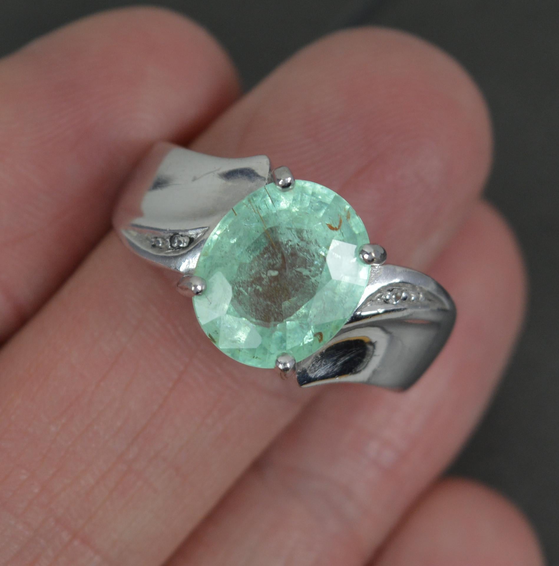 Natural 3.00 Carat Paraiba Tourmaline and Diamond 18ct White Gold Ring In Excellent Condition In St Helens, GB