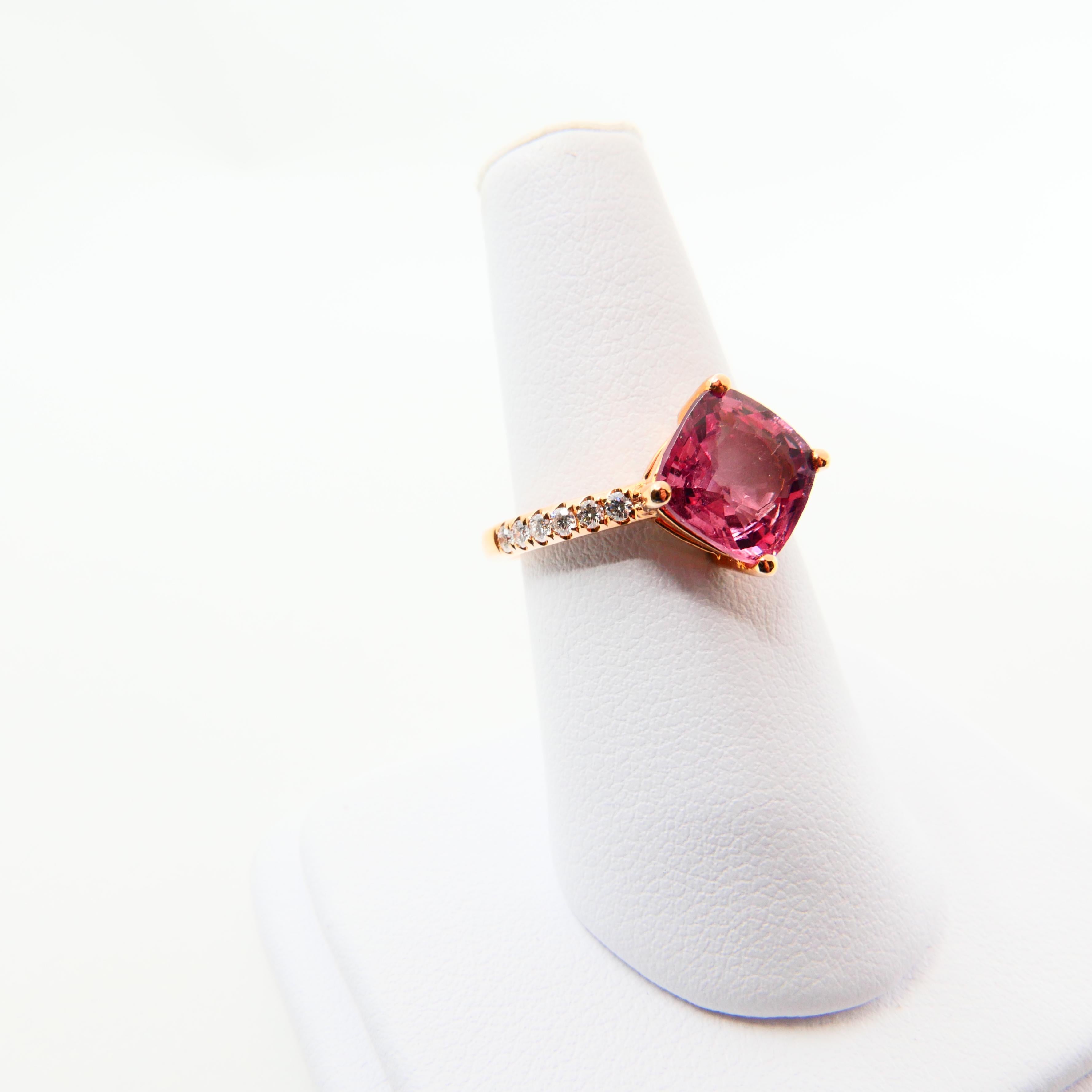Natural 3.00 Carat Peach Pink Spinel and Diamond Cocktail Ring, 18K Rose Gold For Sale 3