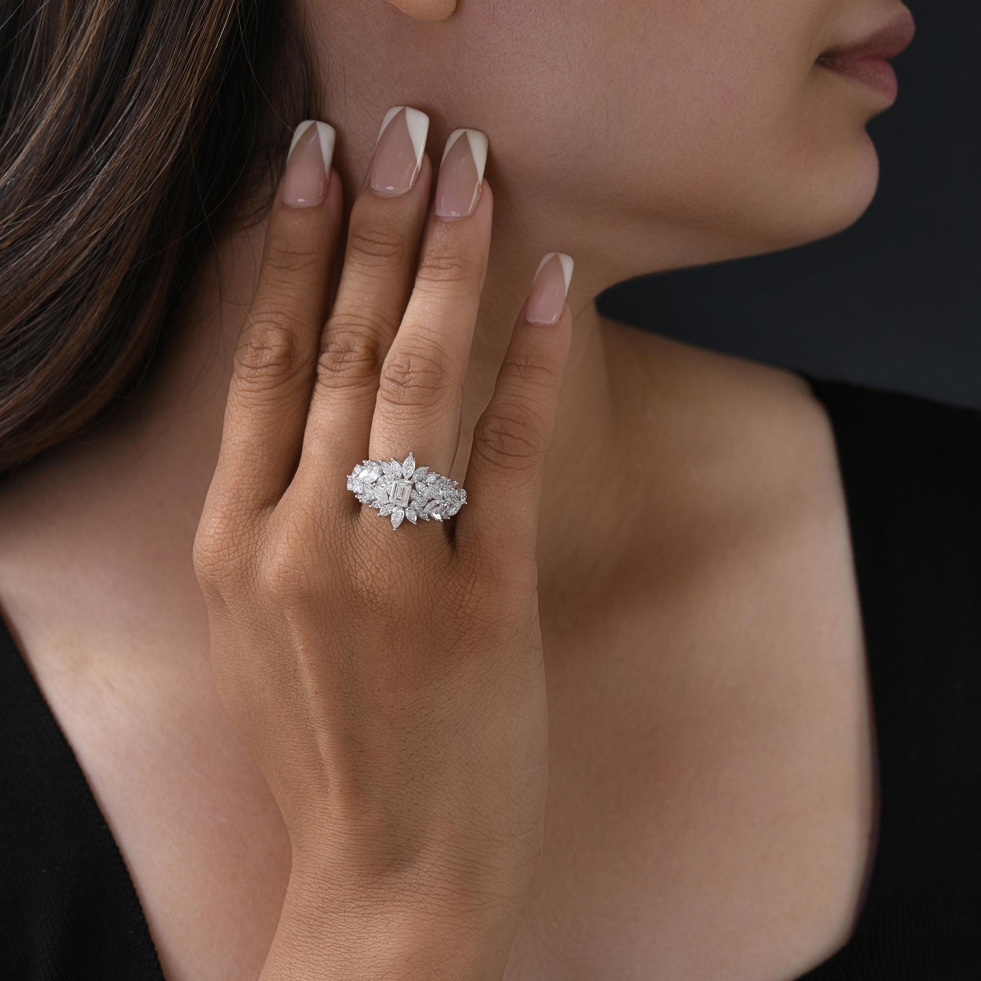 Anillo de cóctel con diamantes naturales de 3,11 quilates, claridad SI y color HI, oro blanco de 18 quilates Corte marquesa en venta