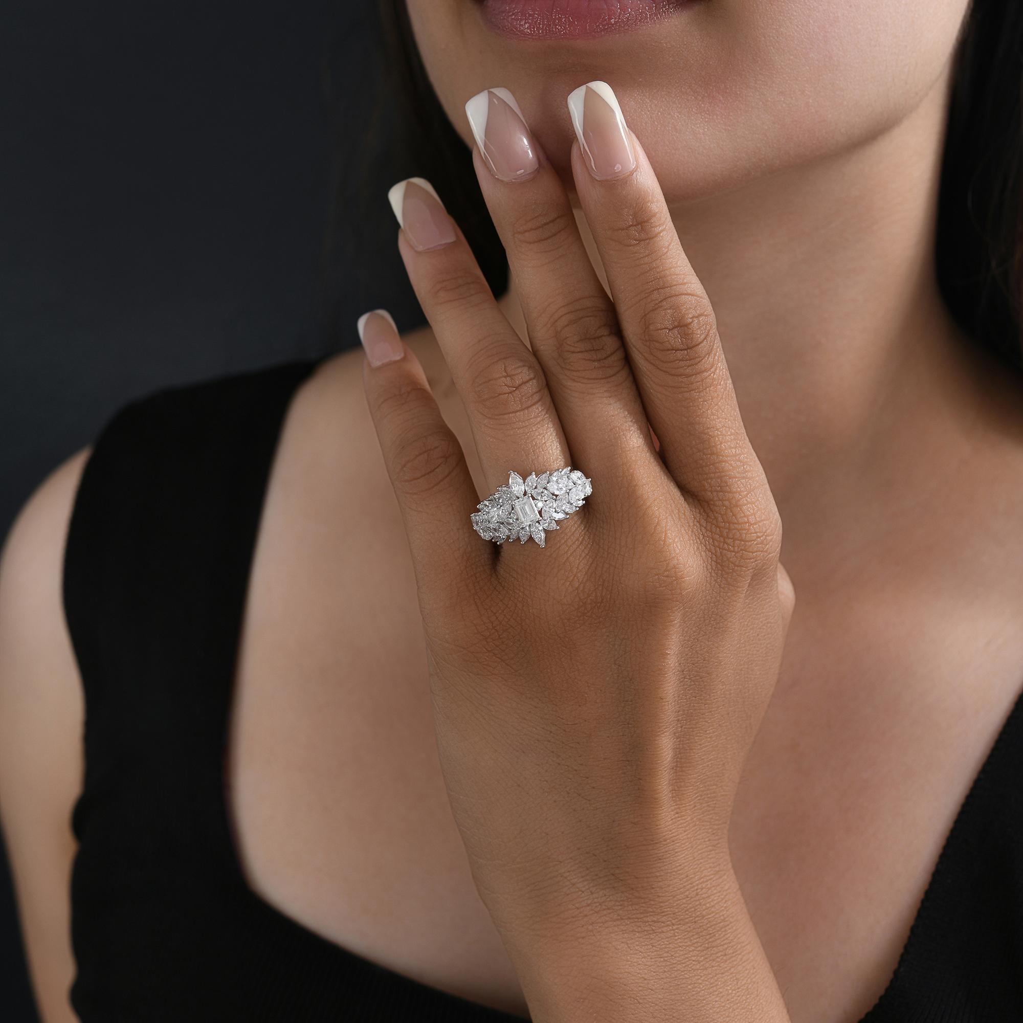 Anillo de cóctel con diamantes naturales de 3,11 quilates, claridad SI y color HI, oro blanco de 18 quilates en venta 1