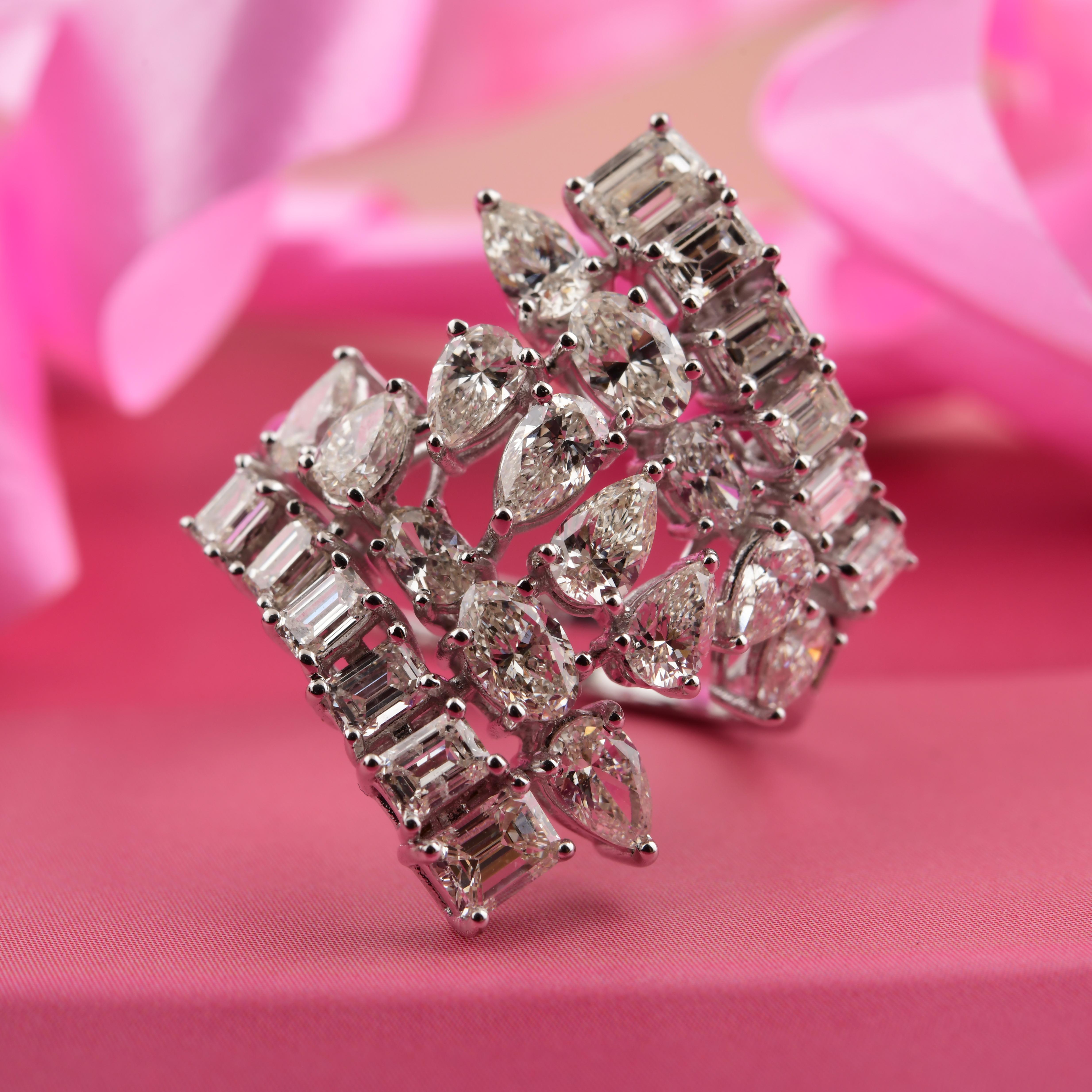 Natürlicher 3,14 Karat SI Reinheit HI Farbe Multi Diamant Ring 18 Karat Weißgold im Zustand „Neu“ im Angebot in Diera, Dubai
