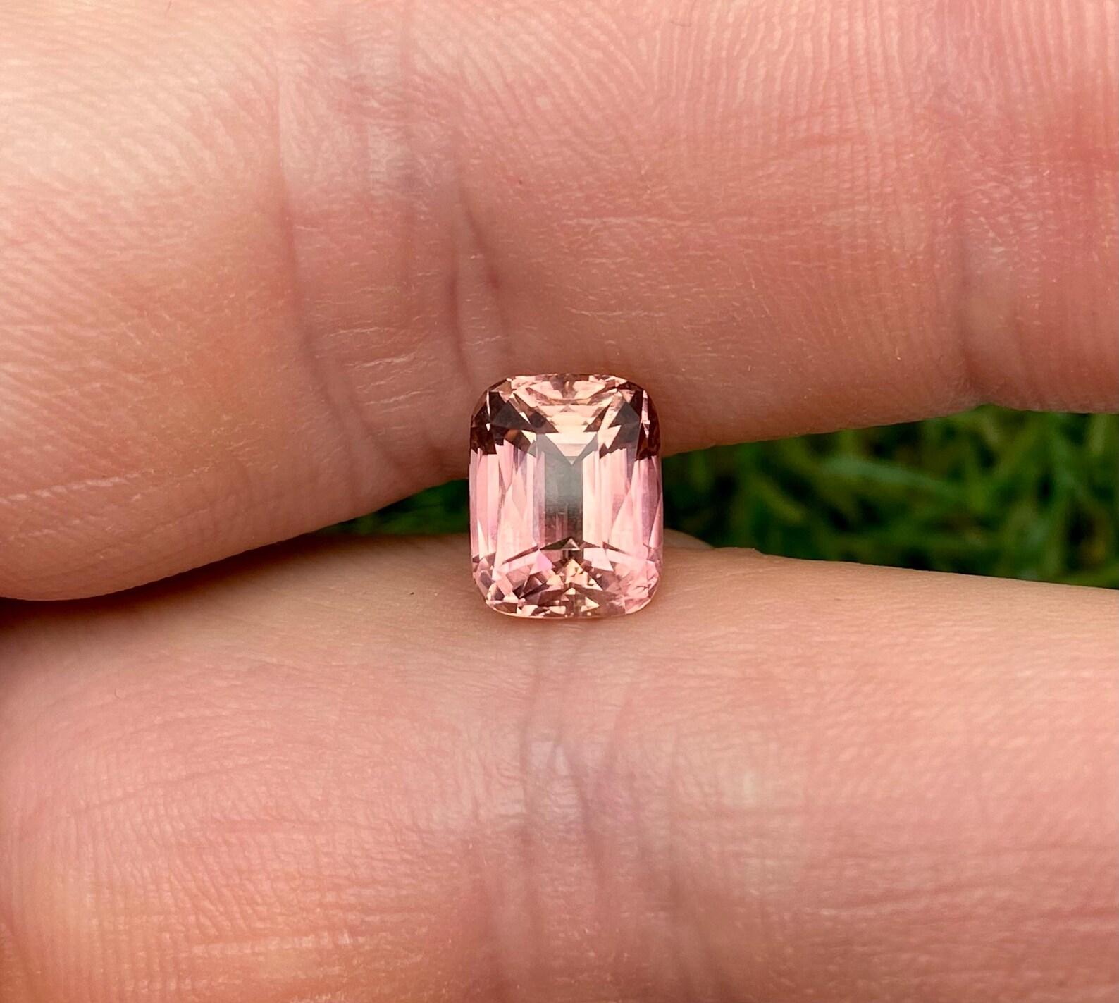 Natürlicher 3,15 ct., Turmalin Lose Edelstein, aus Nigeria, Cushion, Zertifikat. im Angebot 5