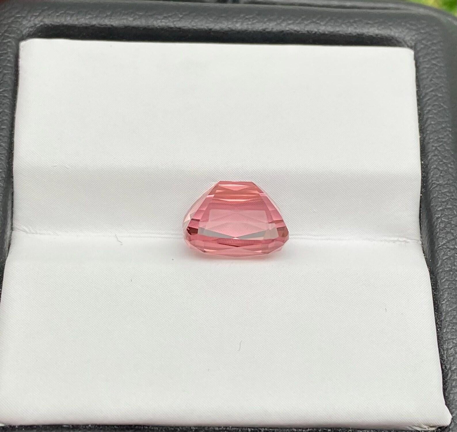 Natürlicher 3,15 ct., Turmalin Lose Edelstein, aus Nigeria, Cushion, Zertifikat. im Angebot 3