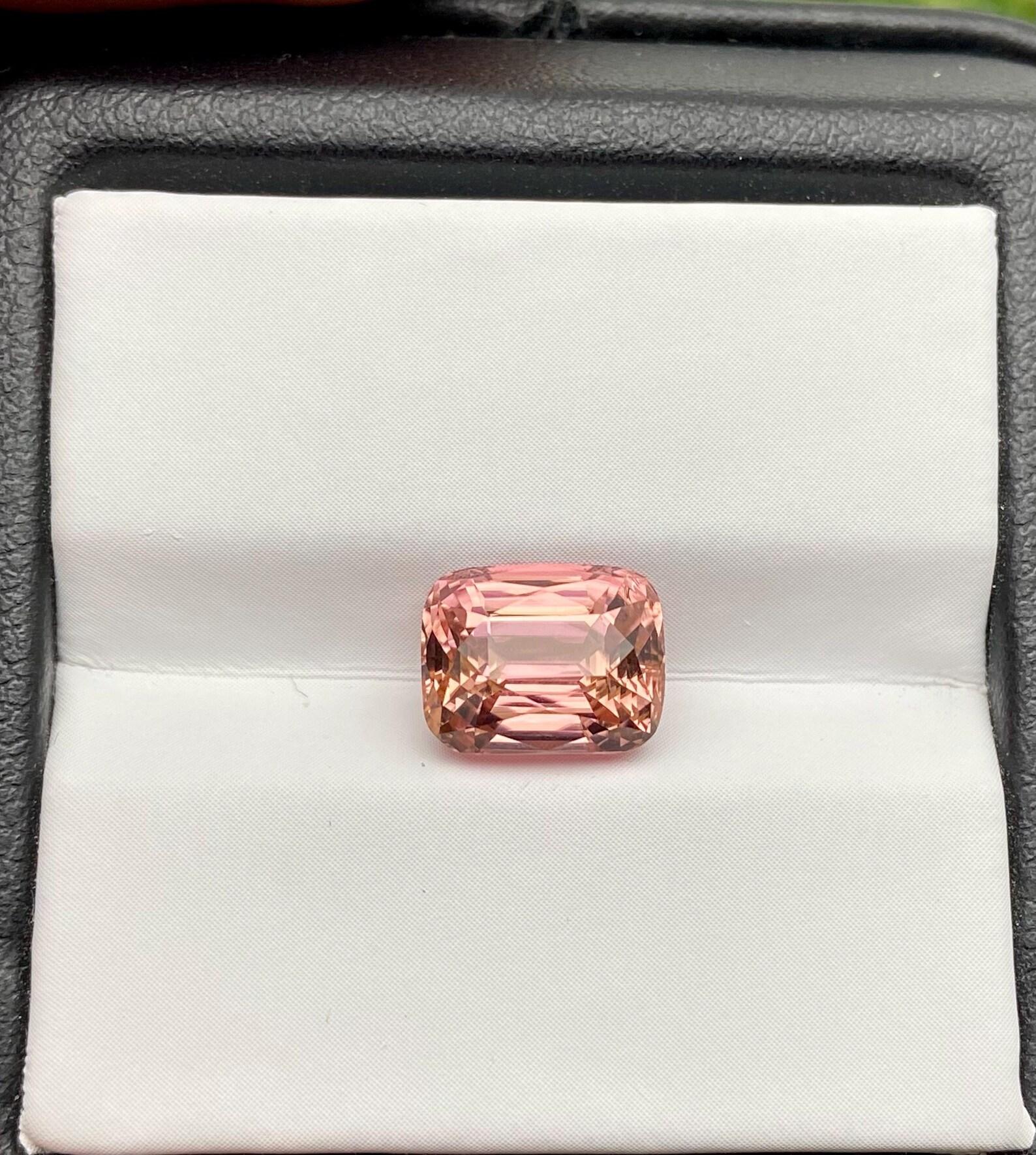 Natürlicher 3,15 ct., Turmalin Lose Edelstein, aus Nigeria, Cushion, Zertifikat. im Angebot 4