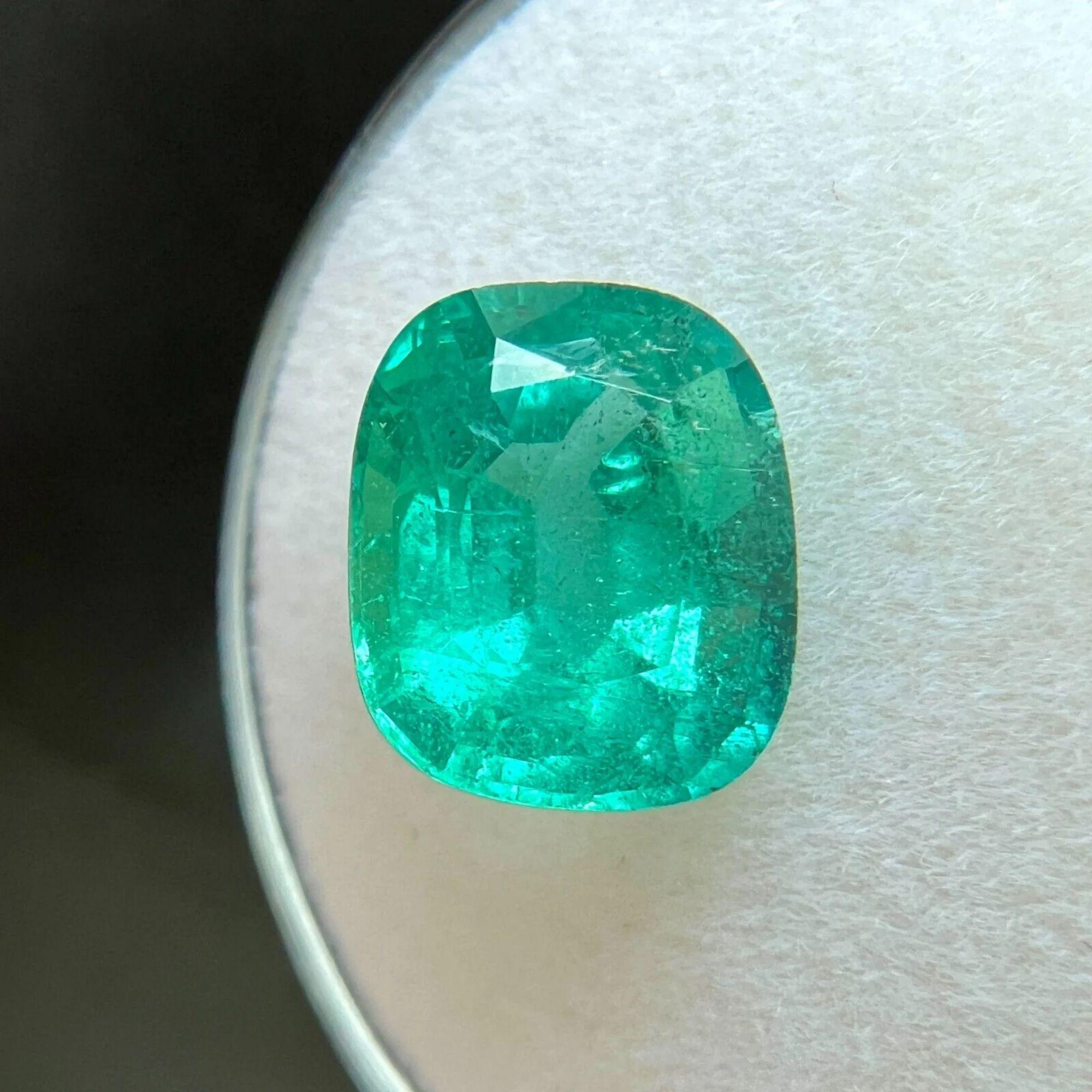 Natural 3.15ct Emerald Rare Vivid Green Cushion Cut 9.7x8.2mm Loose Gem

Natural Green Emerald Gemstone.
3.15 Carat emerald with a beautiful green colour. Also has good clarity, with only some natural inclusions visible when looking closely.